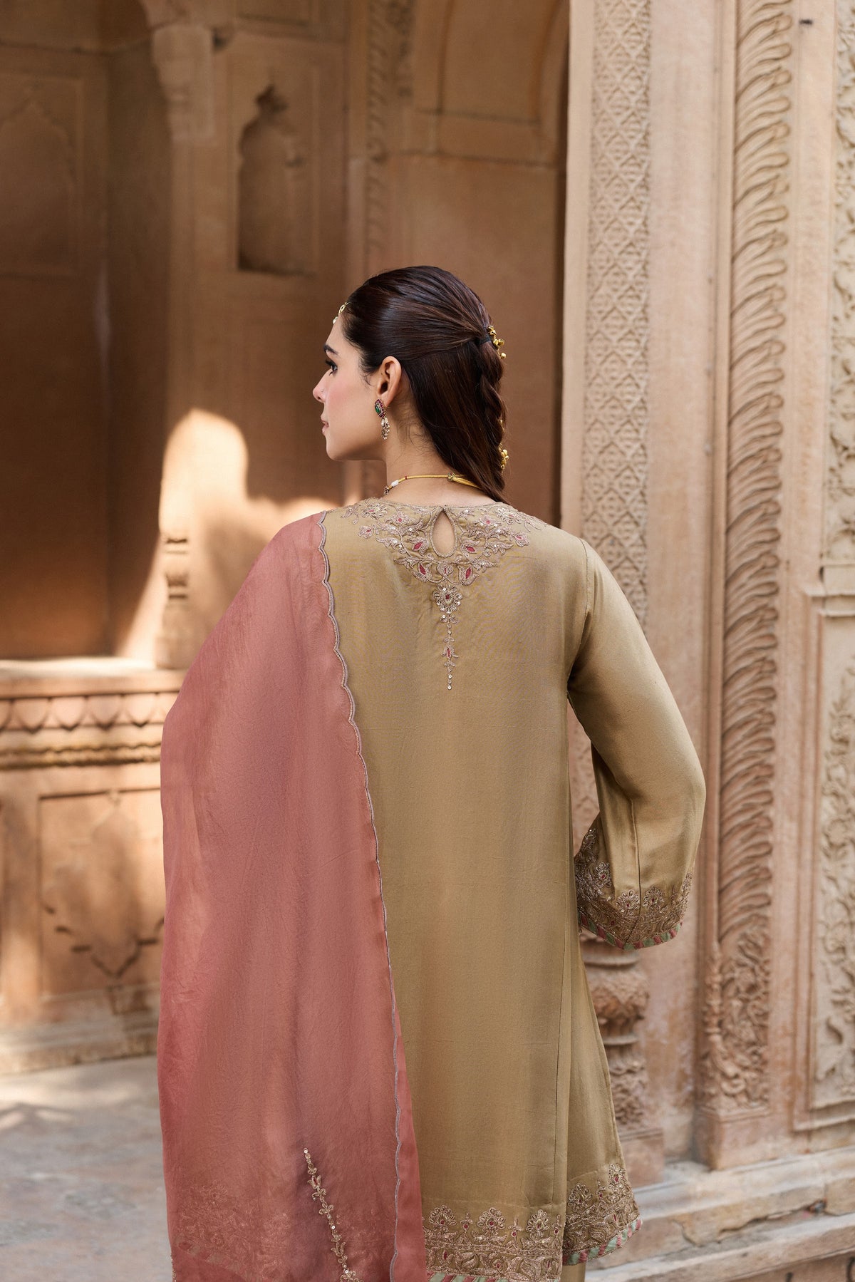 HEENA PURE SILK HANDCRAFTED GOLD CHOGA SET