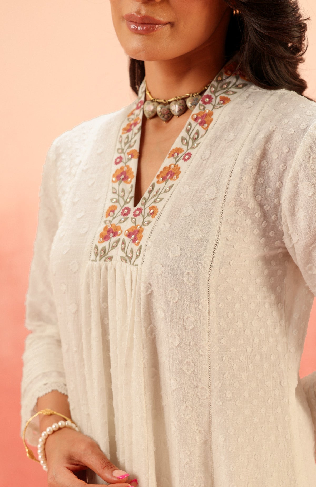 Sahiba Bali IN SUMANA WHITE COTTON SLUB JACQUARD HANDCRAFTED KURTA SET