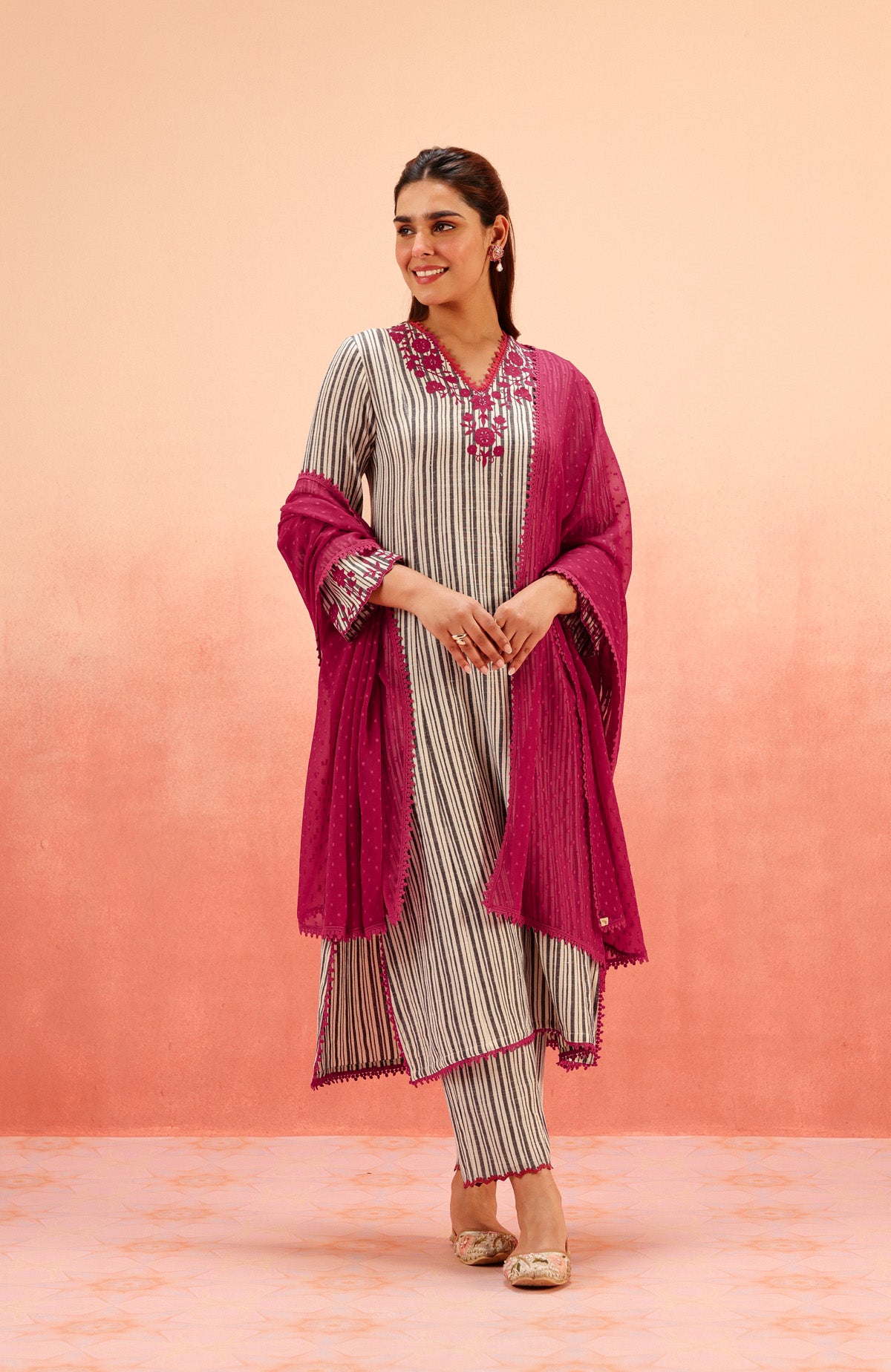 SAANJH BLACK COTTON YARN DYED KURTA SET