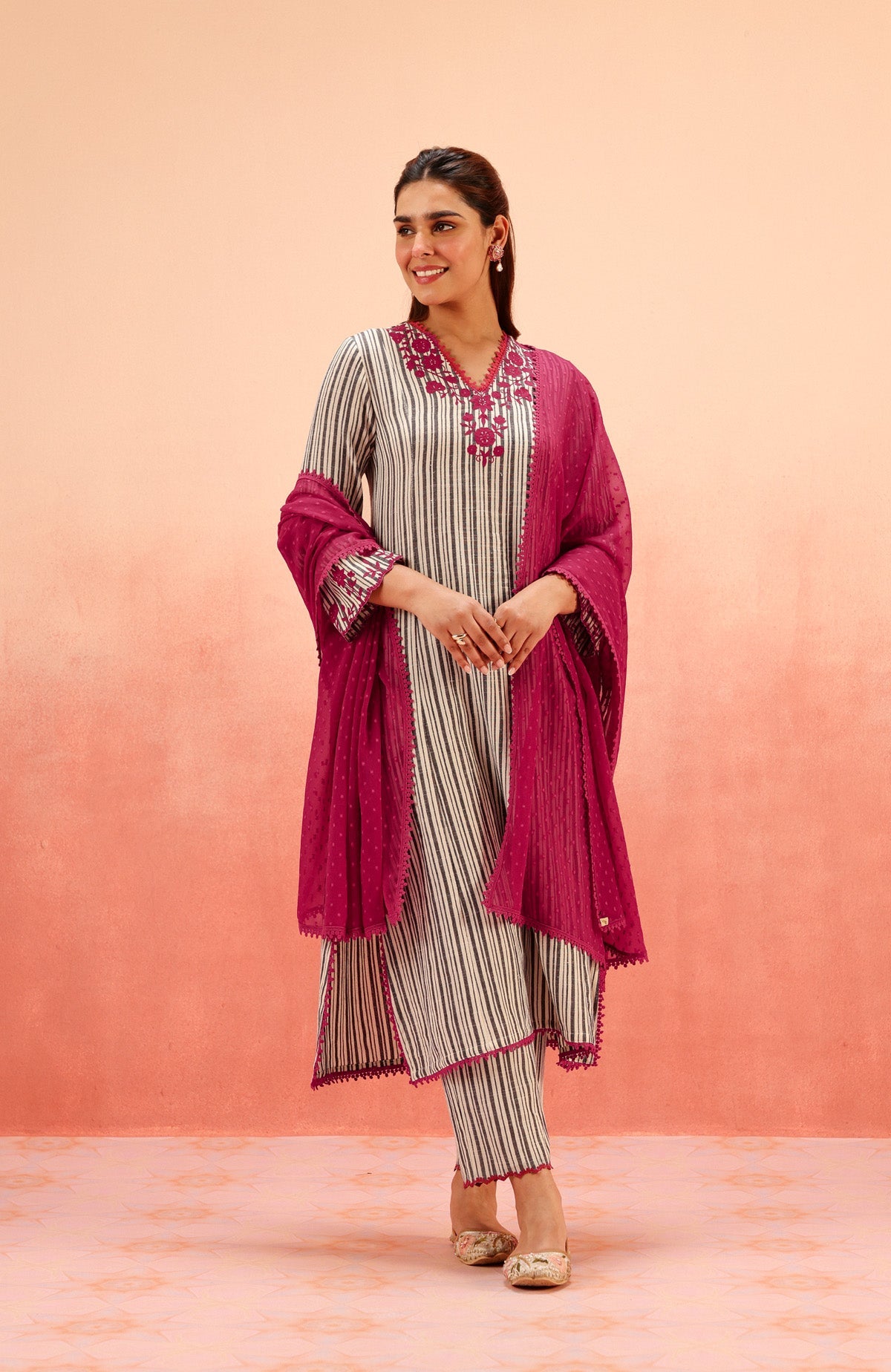 Sahiba Bali in SAANJH BLACK COTTON YARN DYED KURTA SET