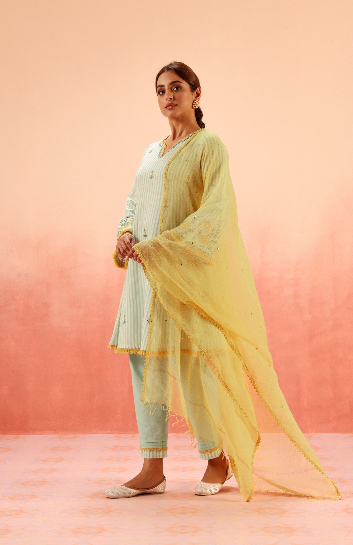 Itika Arora in SAYA GREEN EMBROIDERED YARN DYED HANDCRAFTED KURTA SET