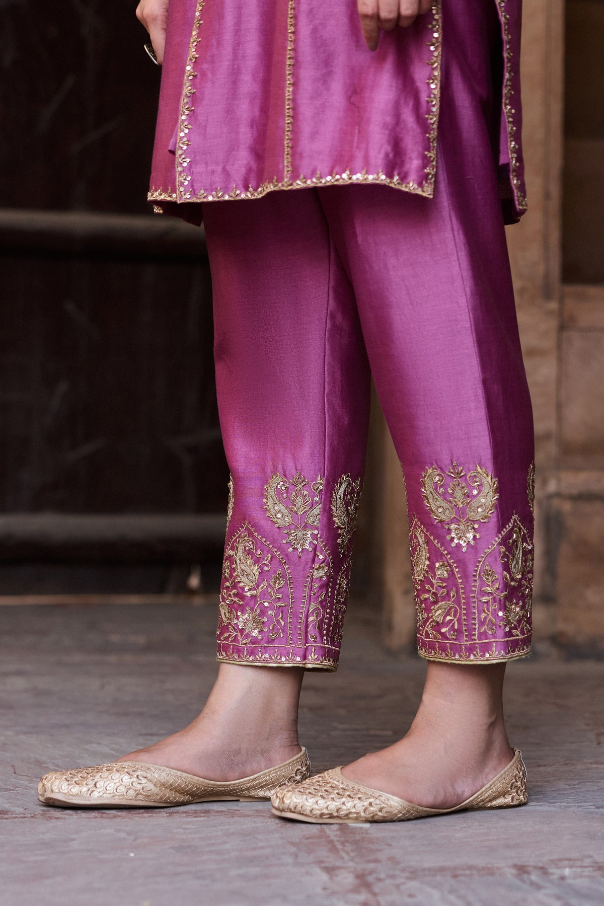 RAAGINI SILK CHANDERI HANDCRAFTED MAUVE STRAIGHT KURTA SET
