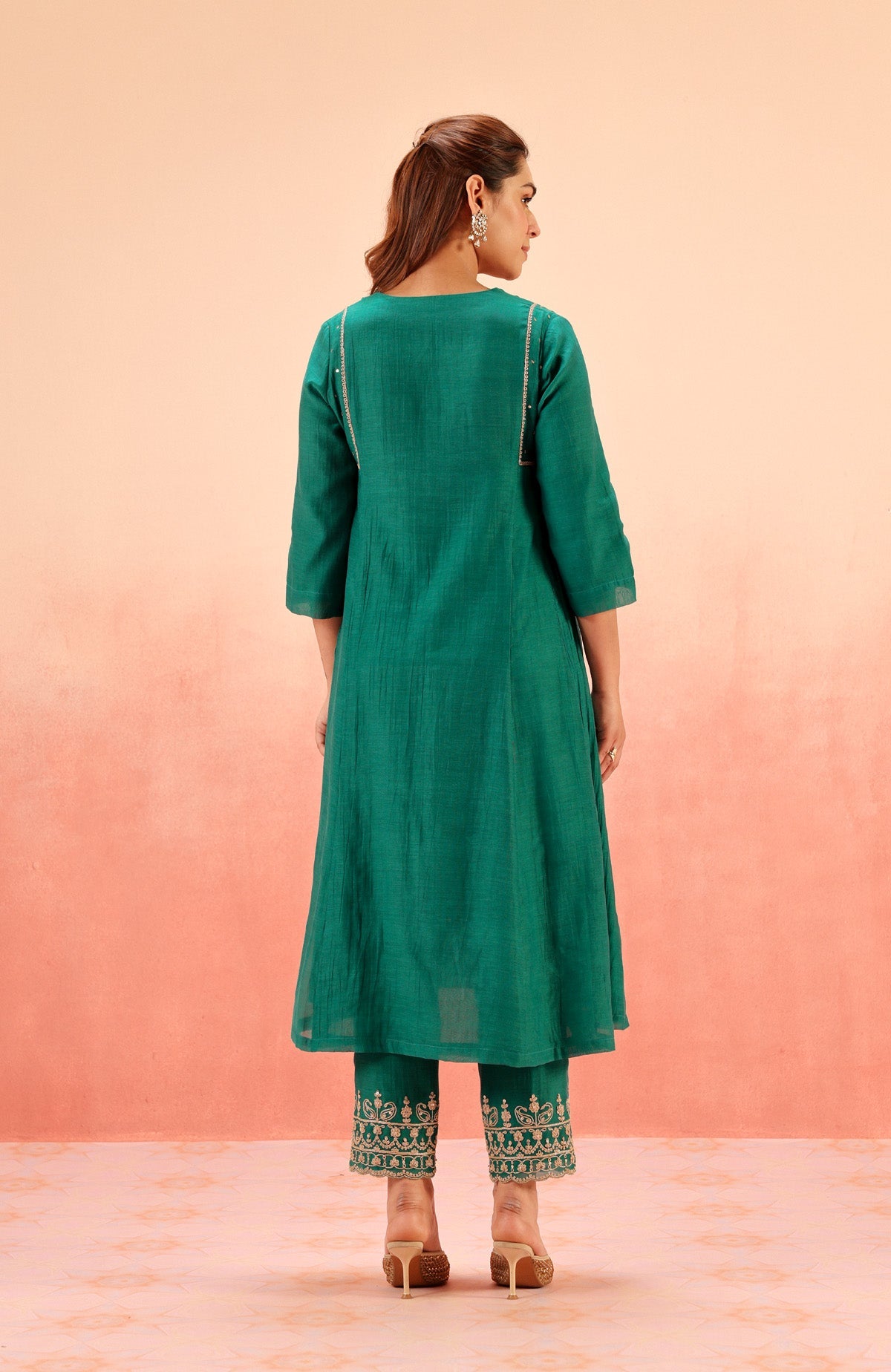 NAVYA ARYA in SAMIYA GREEN COTTON SILK CHANDERI EMBROIDERED HANDCRAFTED KURTA SET