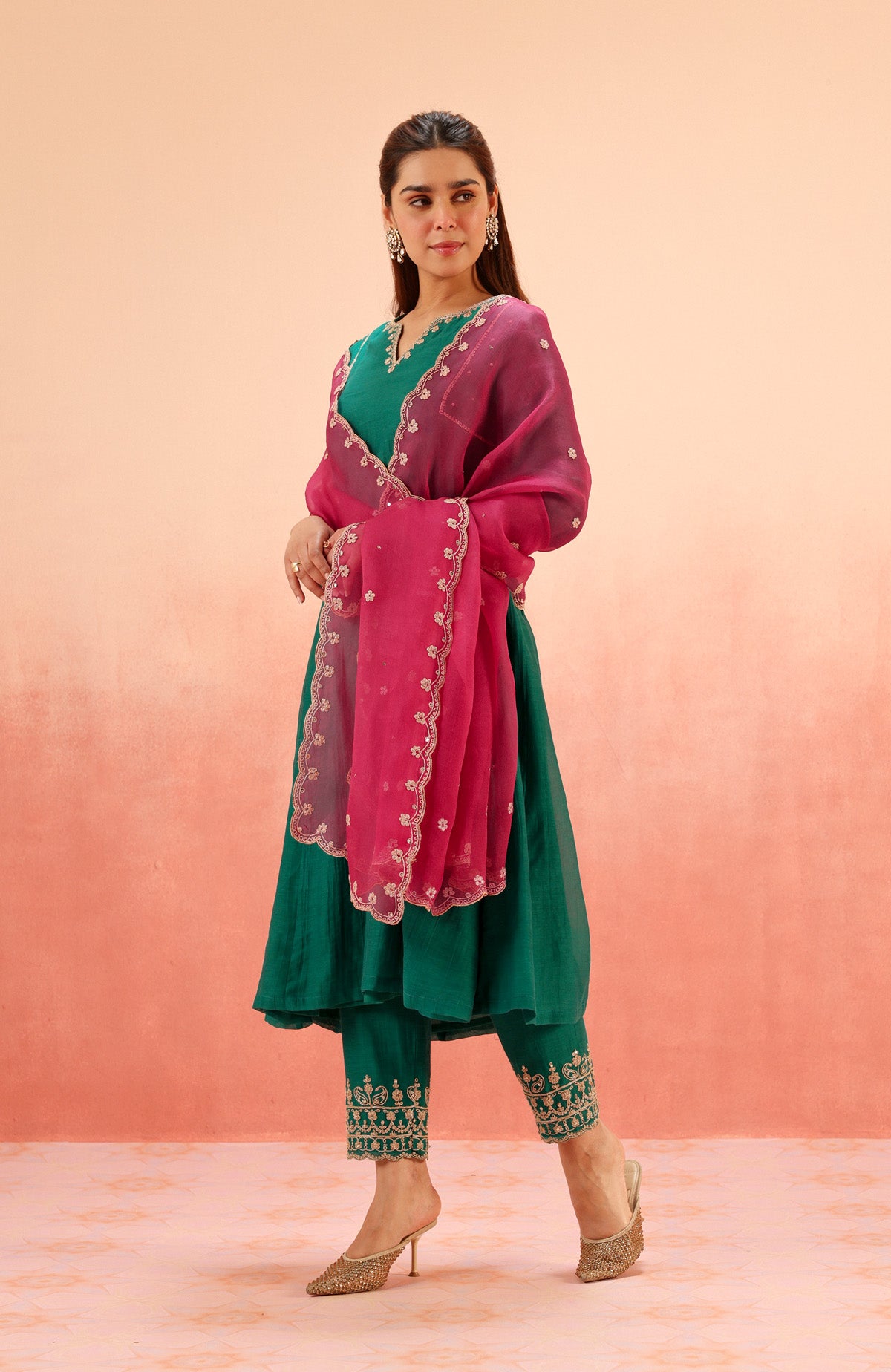 Shiveeka Nirula IN SAMIYA GREEN COTTON SILK CHANDERI EMBROIDERED HANDCRAFTED KURTA SET