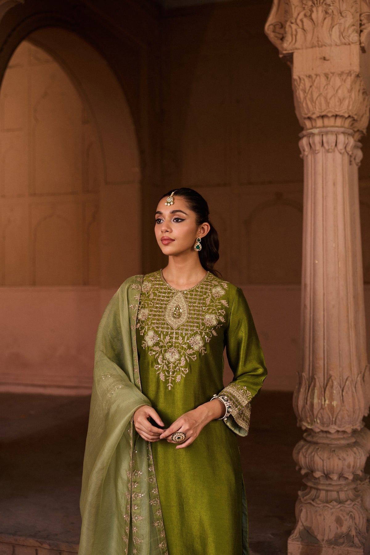DEVYANI PURE SILK HANDCRAFTED OLIVE GREEN STRAIGHT KURTA SET