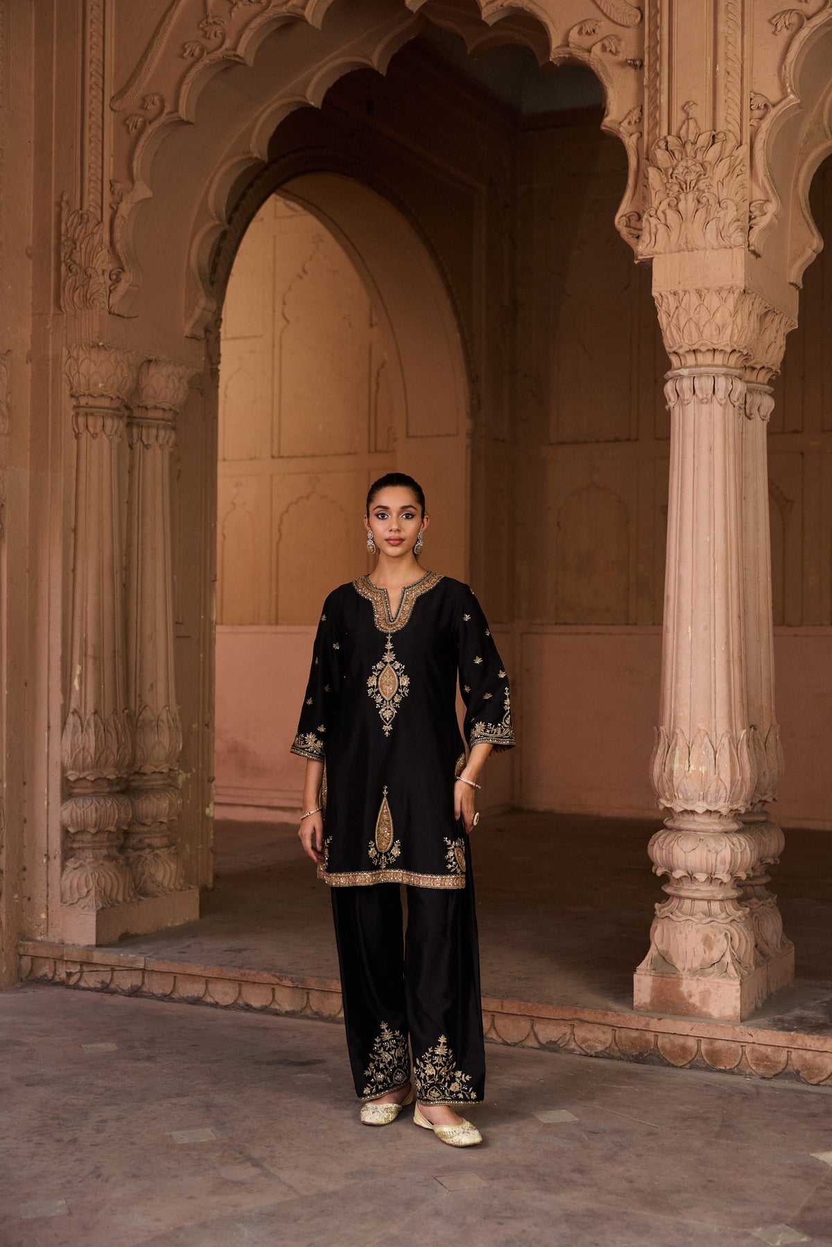 SHAHEEN SILK CHANDERI HANDCRAFTED BLACK KURTA SET WITH FARSHI SALWAR