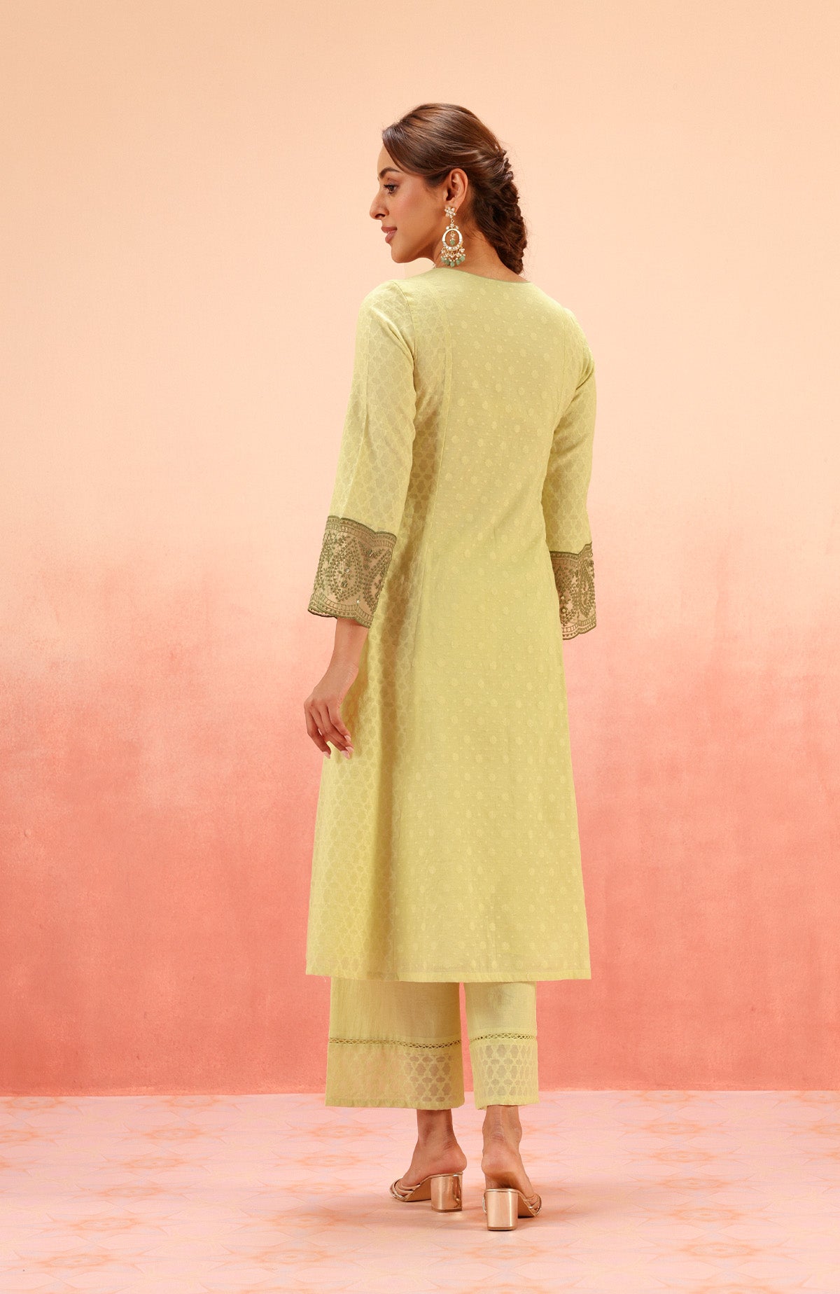 GULNAAR GREEN JACQUARD EMBROIDERED HANDCRAFTED KURTA SET