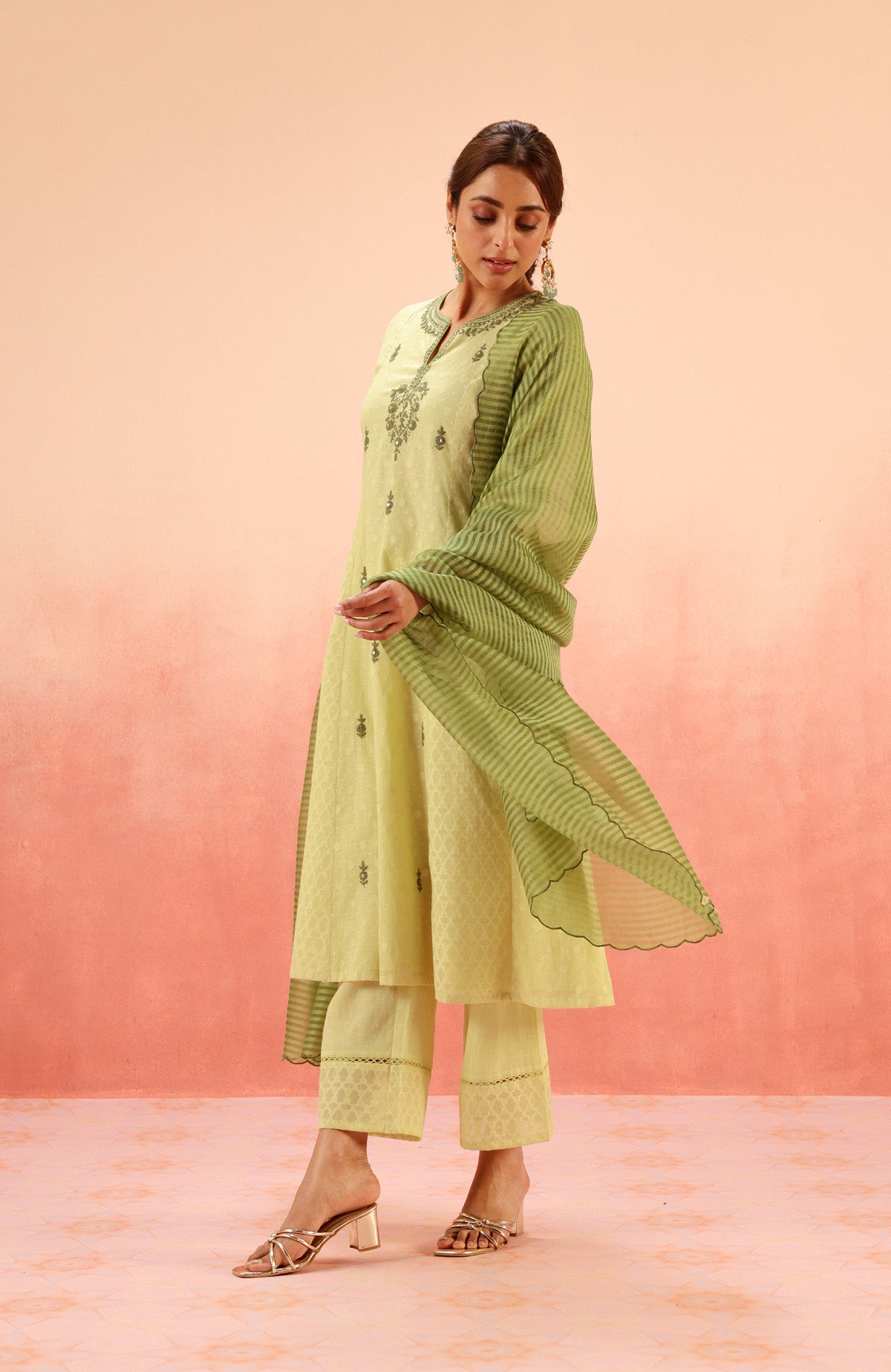 GULNAAR GREEN JACQUARD EMBROIDERED HANDCRAFTED KURTA SET