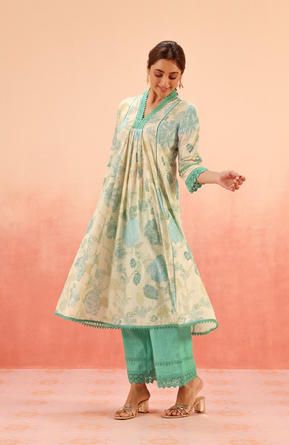 AVNI GREEN FLORAL PRINTED COTTON DOBBY HANDCRAFTED KURTA SET