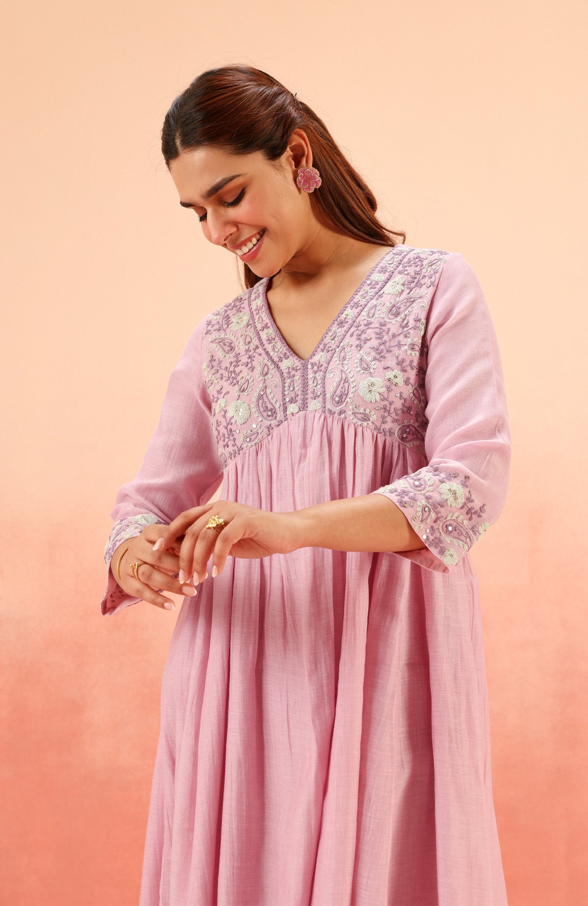 Kulvir Kaur Malhotra in TARINI LAVENDER COTTON SILK CHANDERI EMBROIDERED HANDCRAFTED KURTA SET