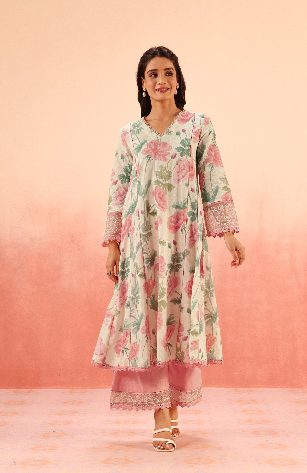 JASNOOR ANAND IN ANAYA PINK FLORAL PRINTED COTTON DOBBY KURTA SET
