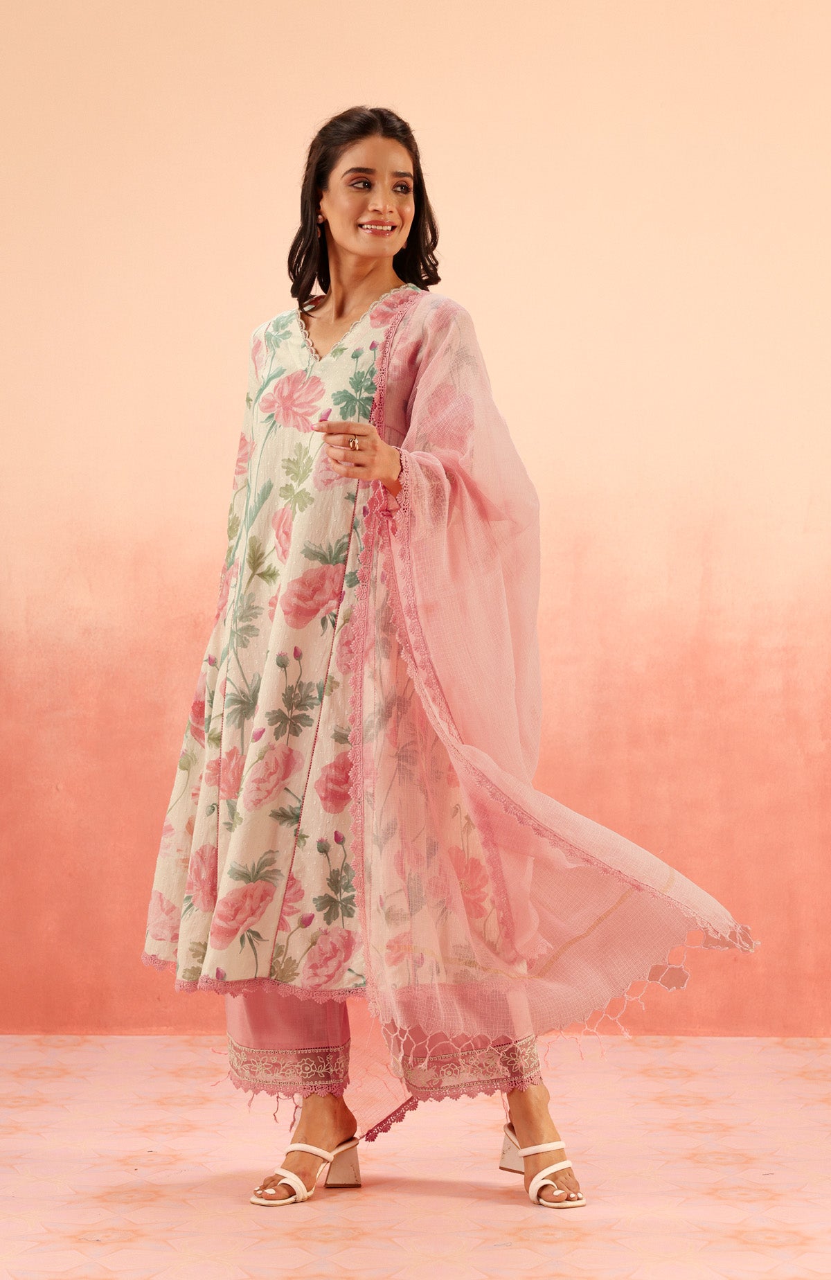 JASNOOR ANAND IN ANAYA PINK FLORAL PRINTED COTTON DOBBY KURTA SET