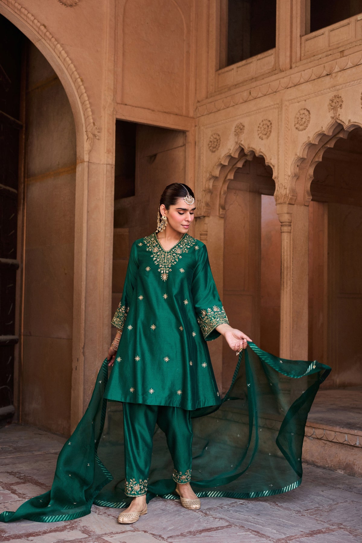 RAINA SILK CHANDERI HANDCRAFTED EMERALD GREEN CHOGA SET