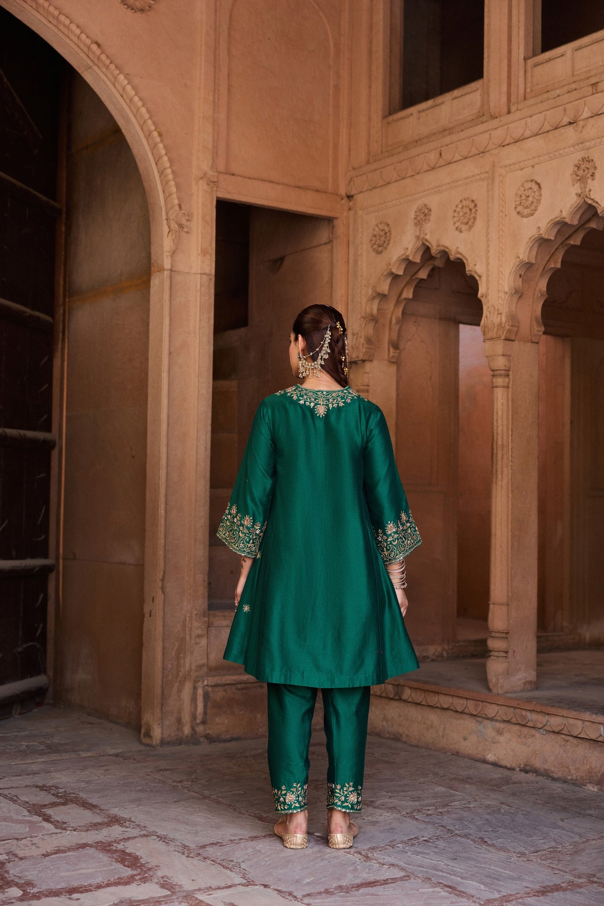 RAINA SILK CHANDERI HANDCRAFTED EMERALD GREEN CHOGA SET