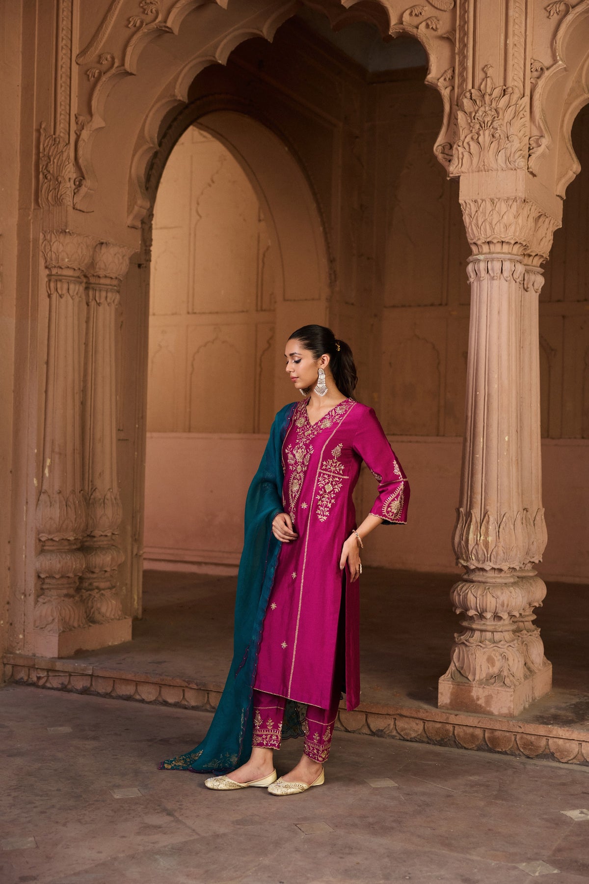 SHARVARI SILK CHANDERI HANDCRAFTED MAGENTA STRAIGHT KURTA SET