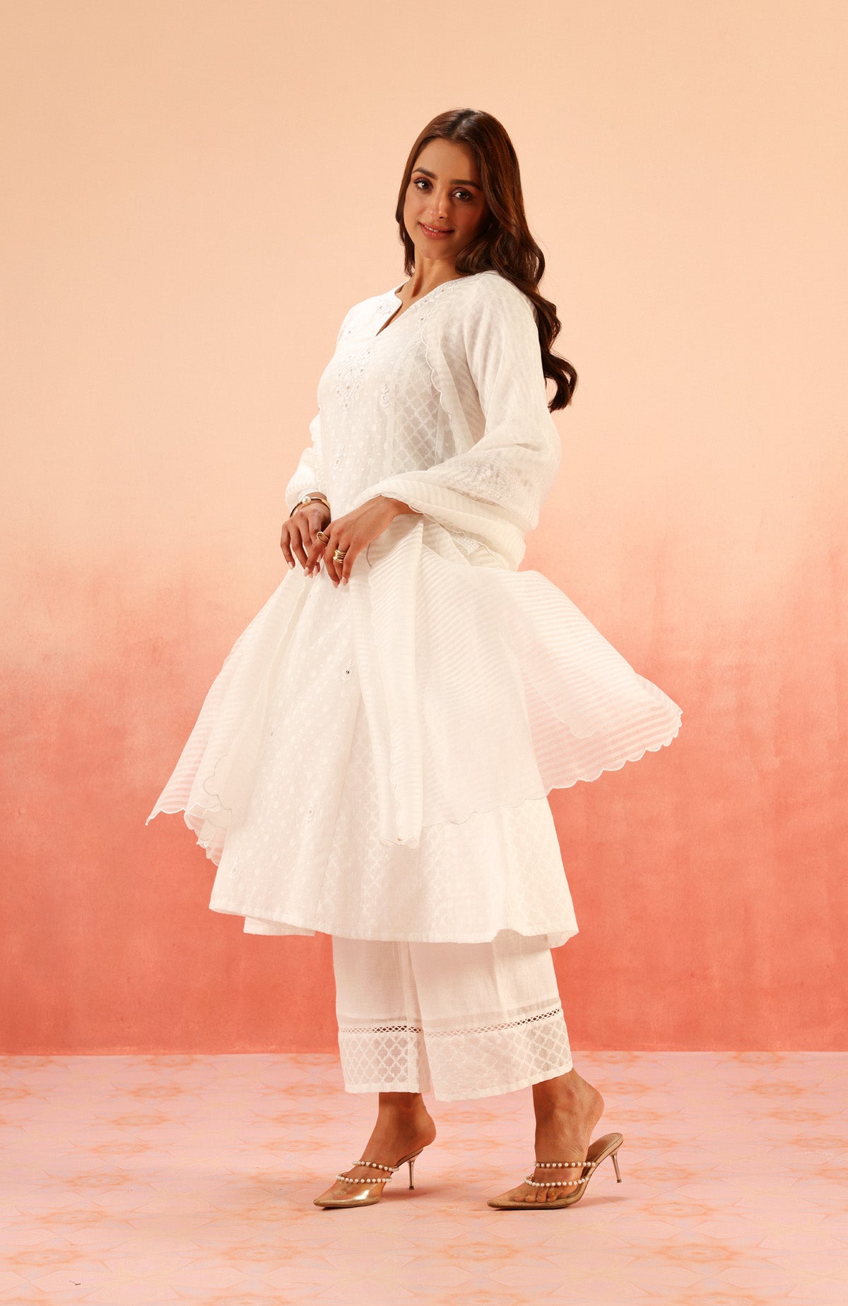 GULNAAR WHITE JACQUARD EMBROIDERED HANDCRAFTED KURTA SET (READY TO SHIP)