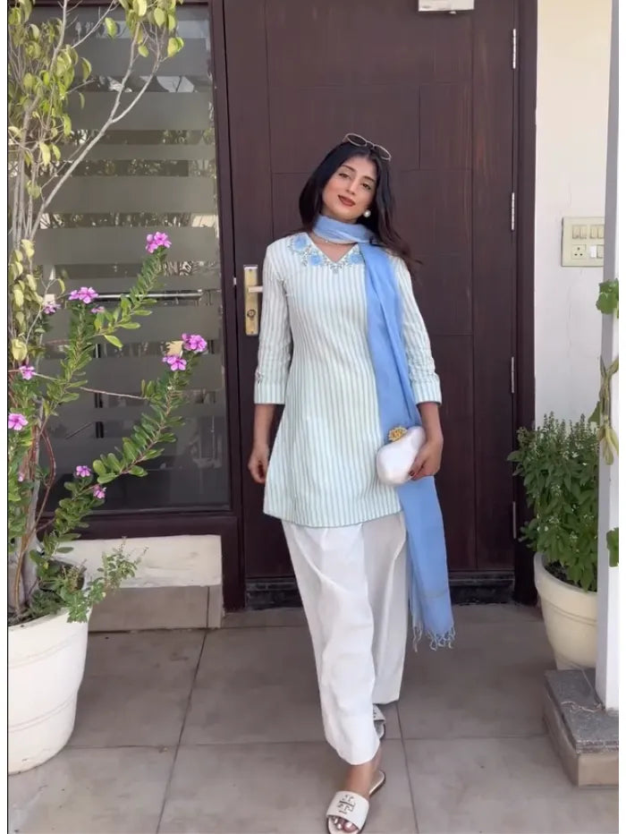 Aishwaryaa Singhal in Zainab Green Embroidered Yarn Dyed Handcrafted Kurta Set with Farshi Salwar