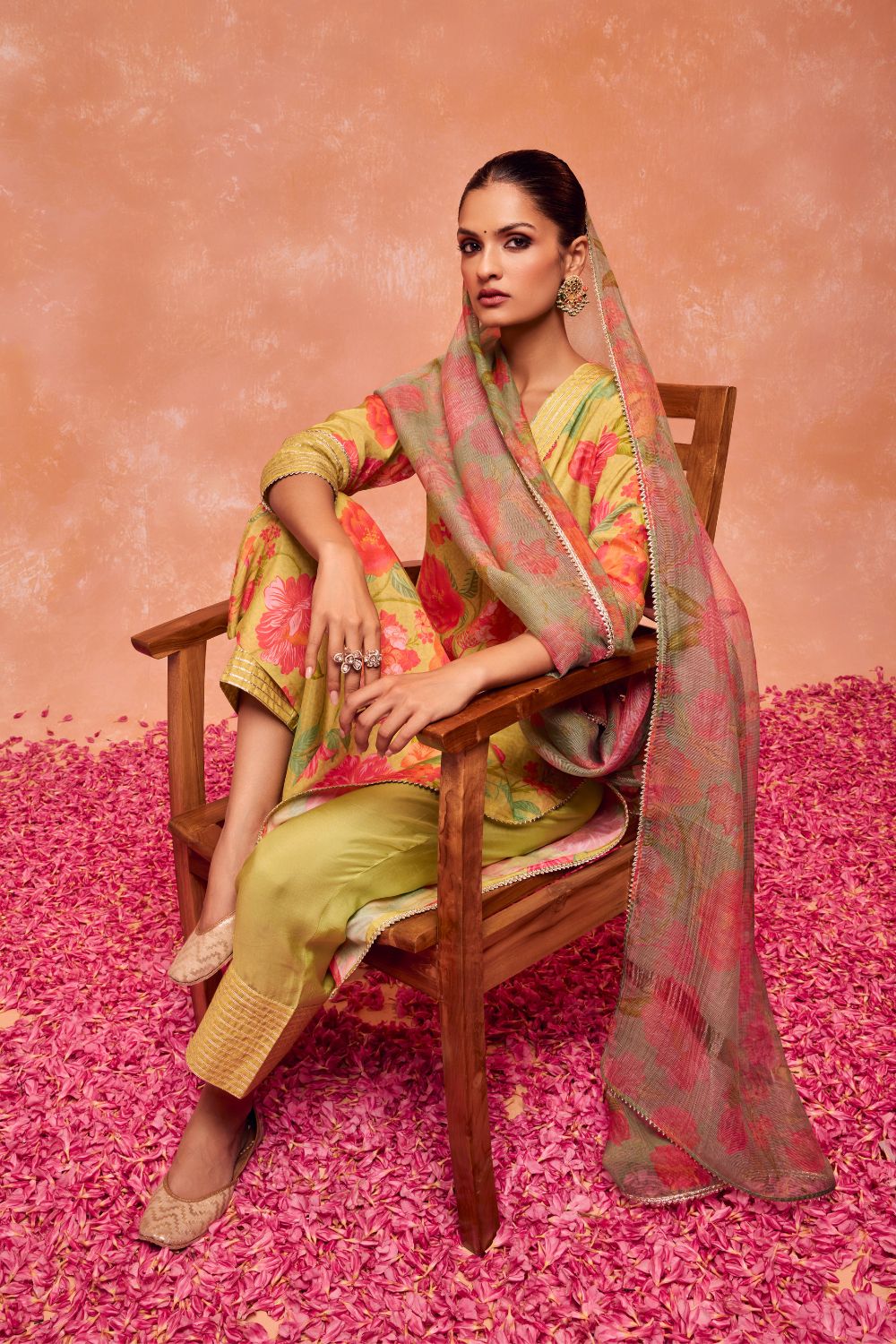 JUHI GREEN FLORAL PRINTED KURTA SET