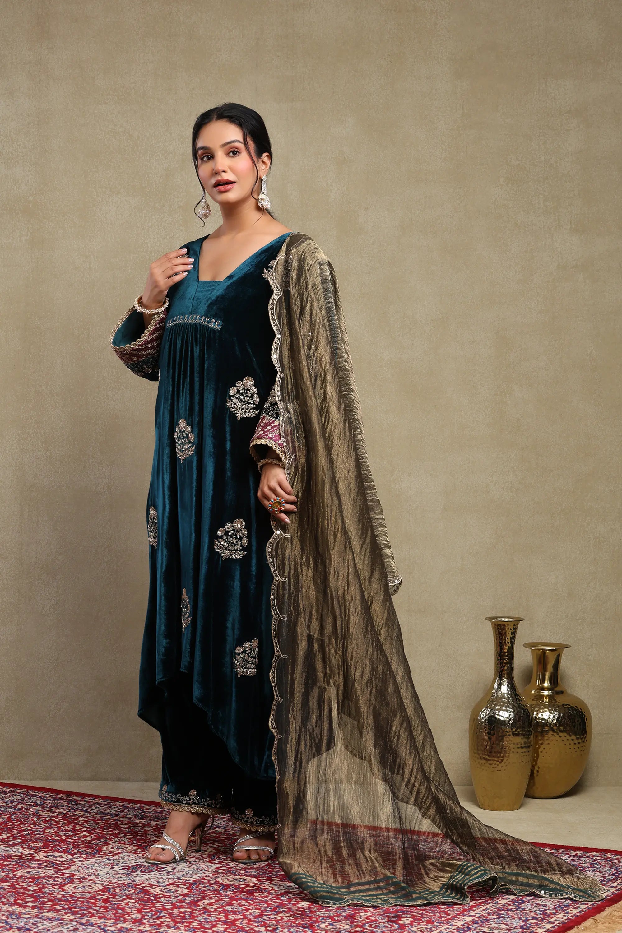 Samira Midnight Blue Velvet Kurta Set