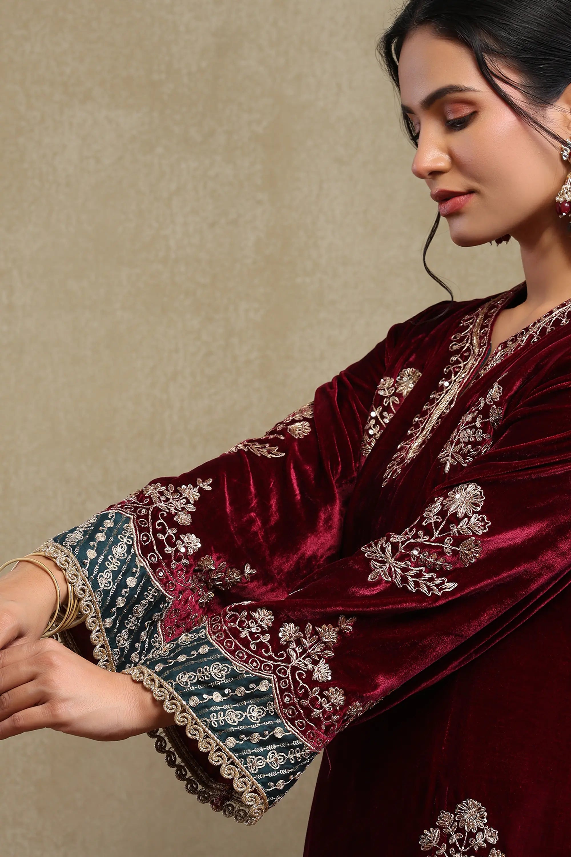 Dilruba Plum Embroidered Silk Velvet Kurta Set