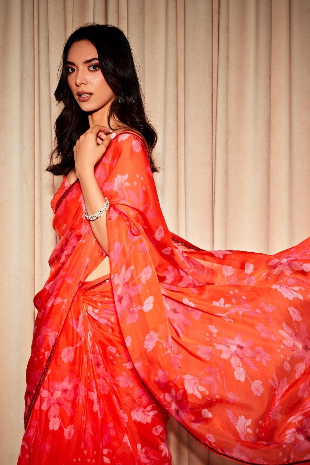 ANANYA PANDAY IN AMELIA RED & PINK FLORAL PRINTED HANDCRAFTED ORGANZA SAREE