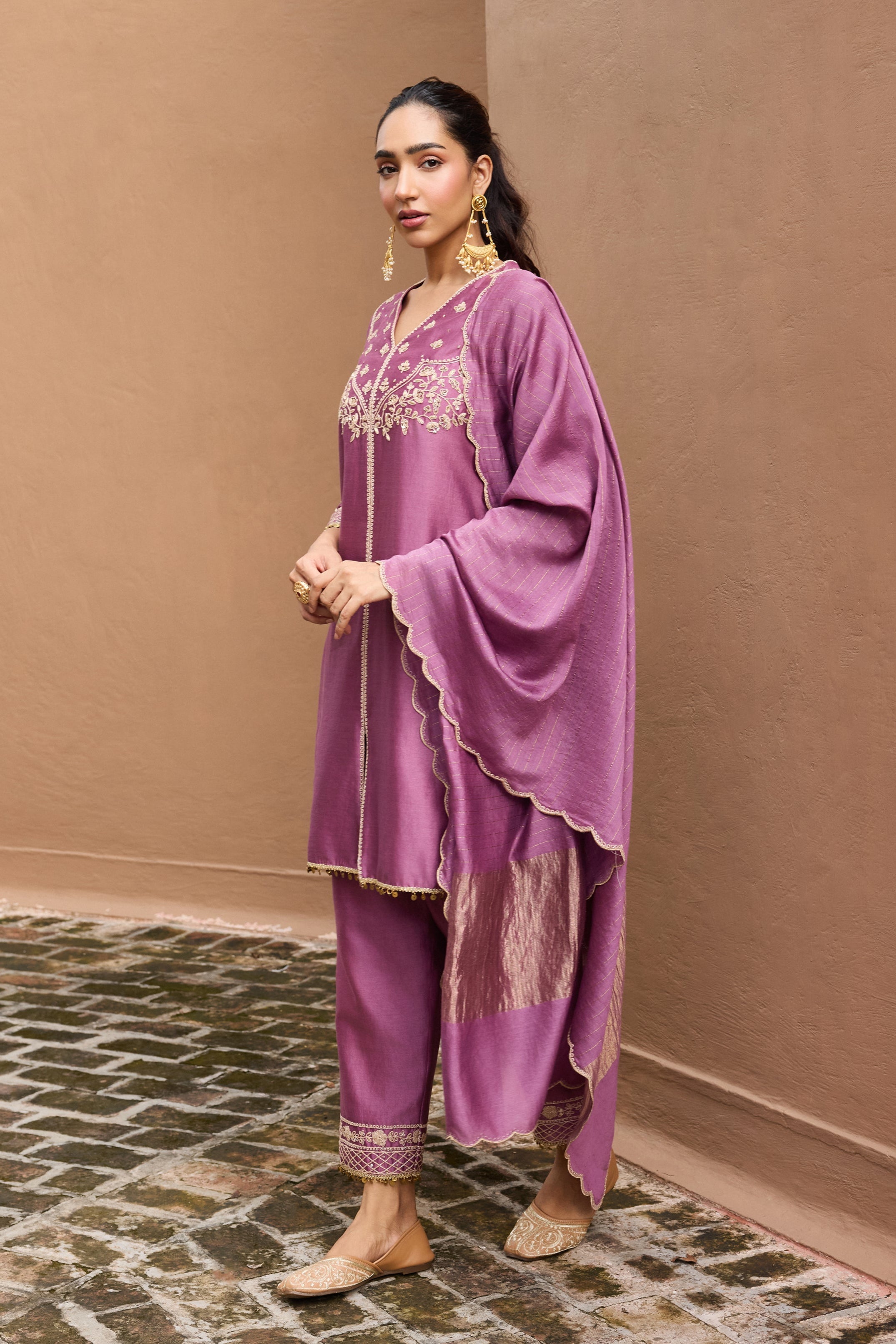 Falak Silk Chanderi Embroidered Mauve Straight Kurta Set (READY TO SHIP)