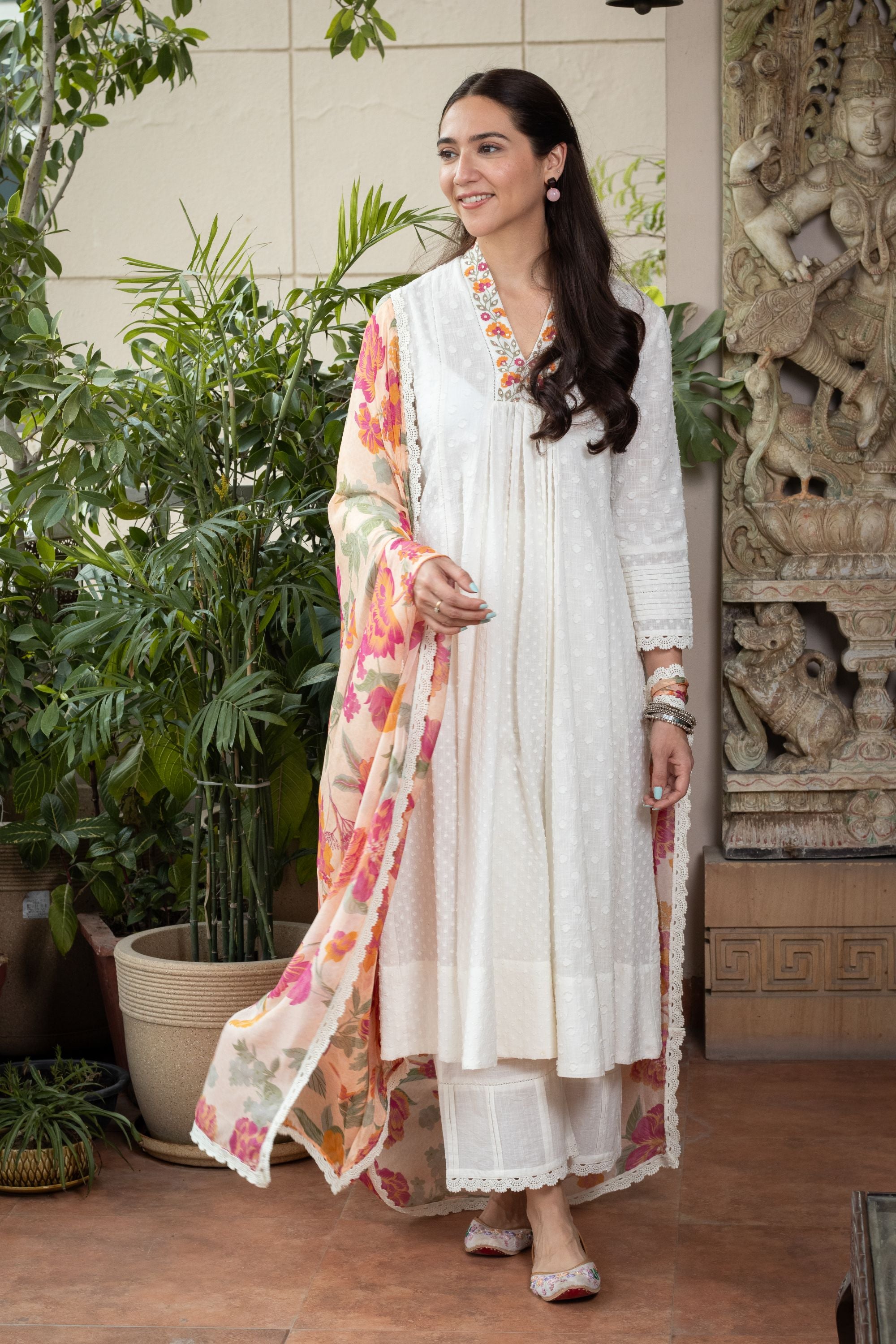 Sahiba Bali IN SUMANA WHITE COTTON SLUB JACQUARD HANDCRAFTED KURTA SET