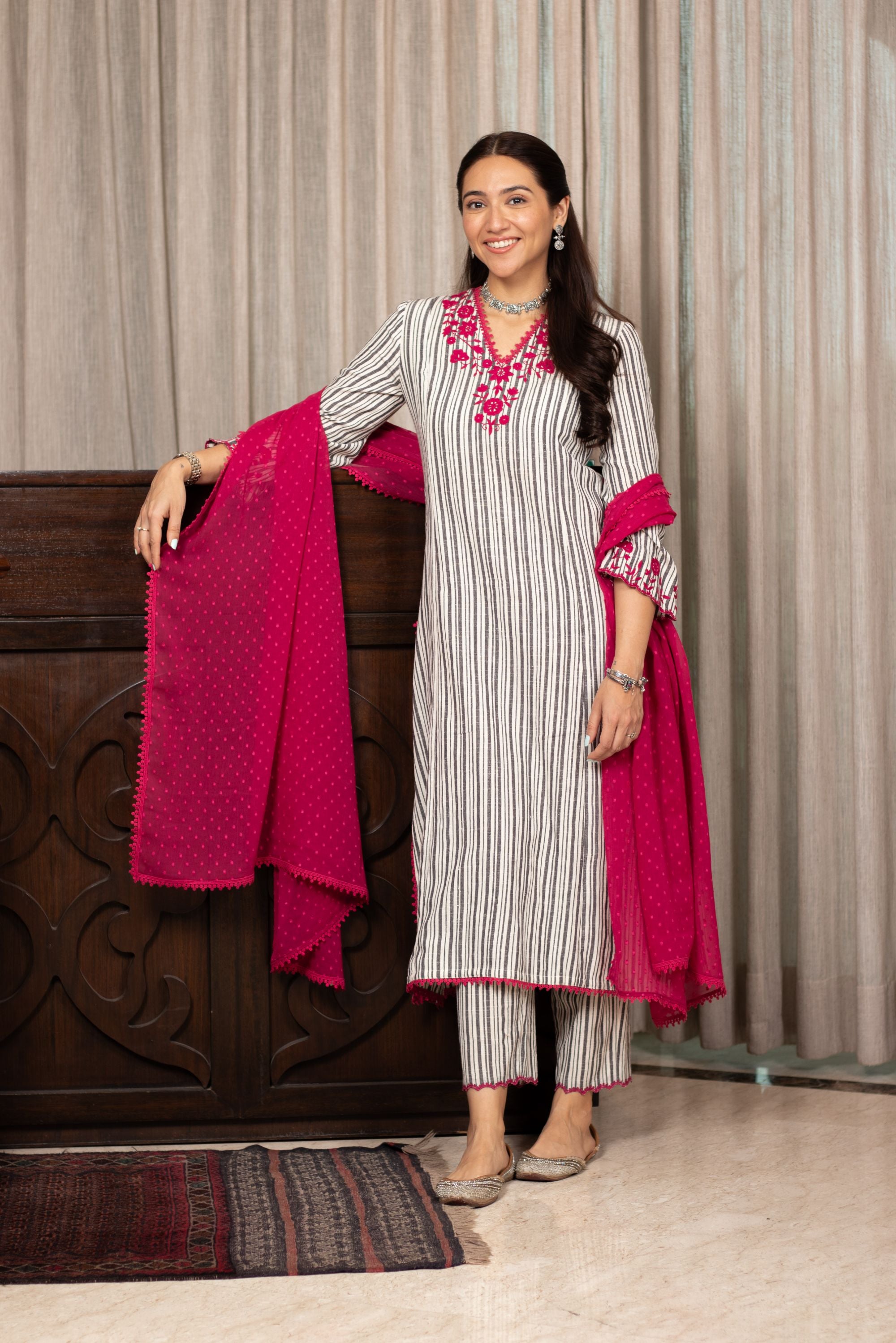 SAANJH BLACK COTTON YARN DYED KURTA SET