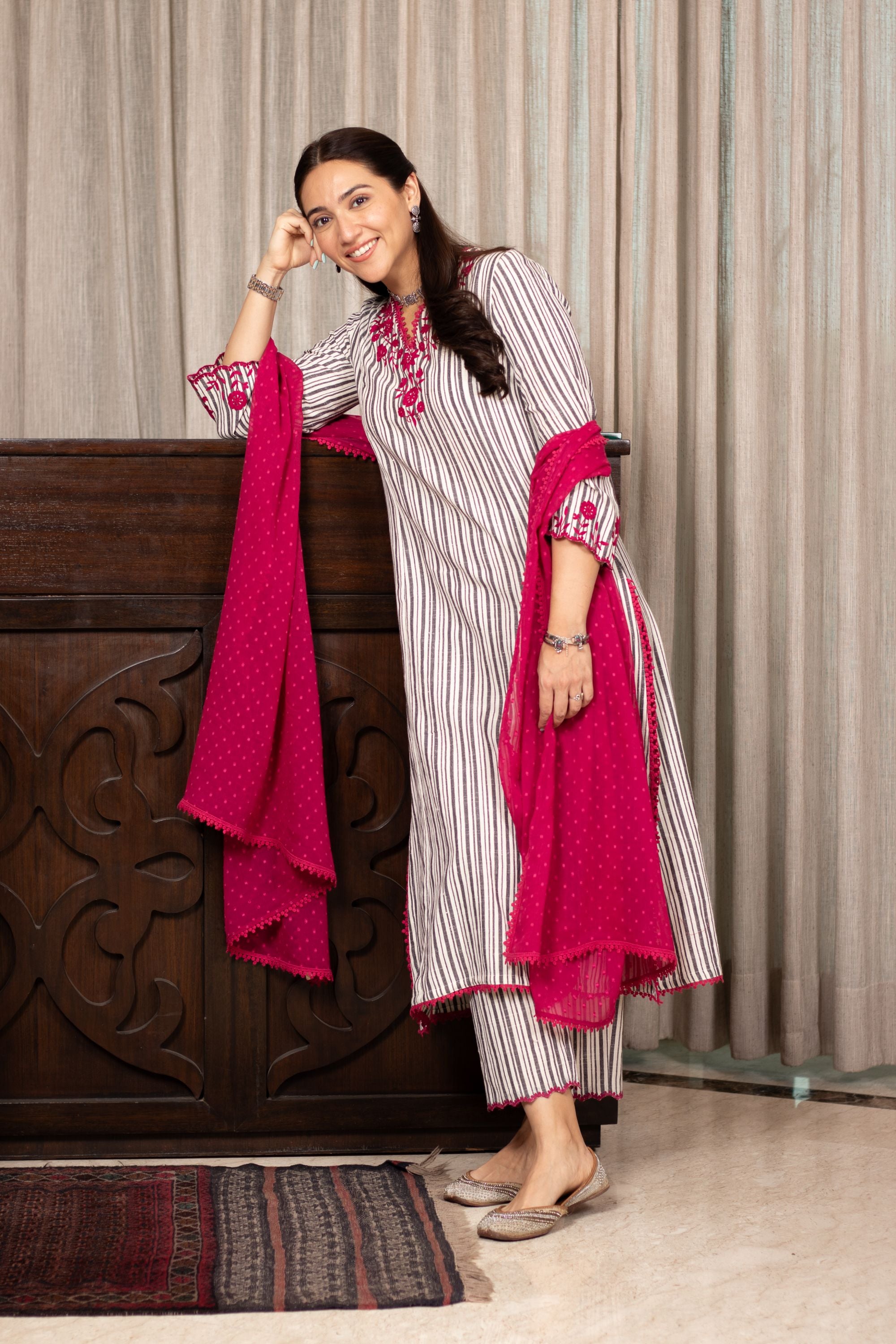 Sahiba Bali in SAANJH BLACK COTTON YARN DYED KURTA SET