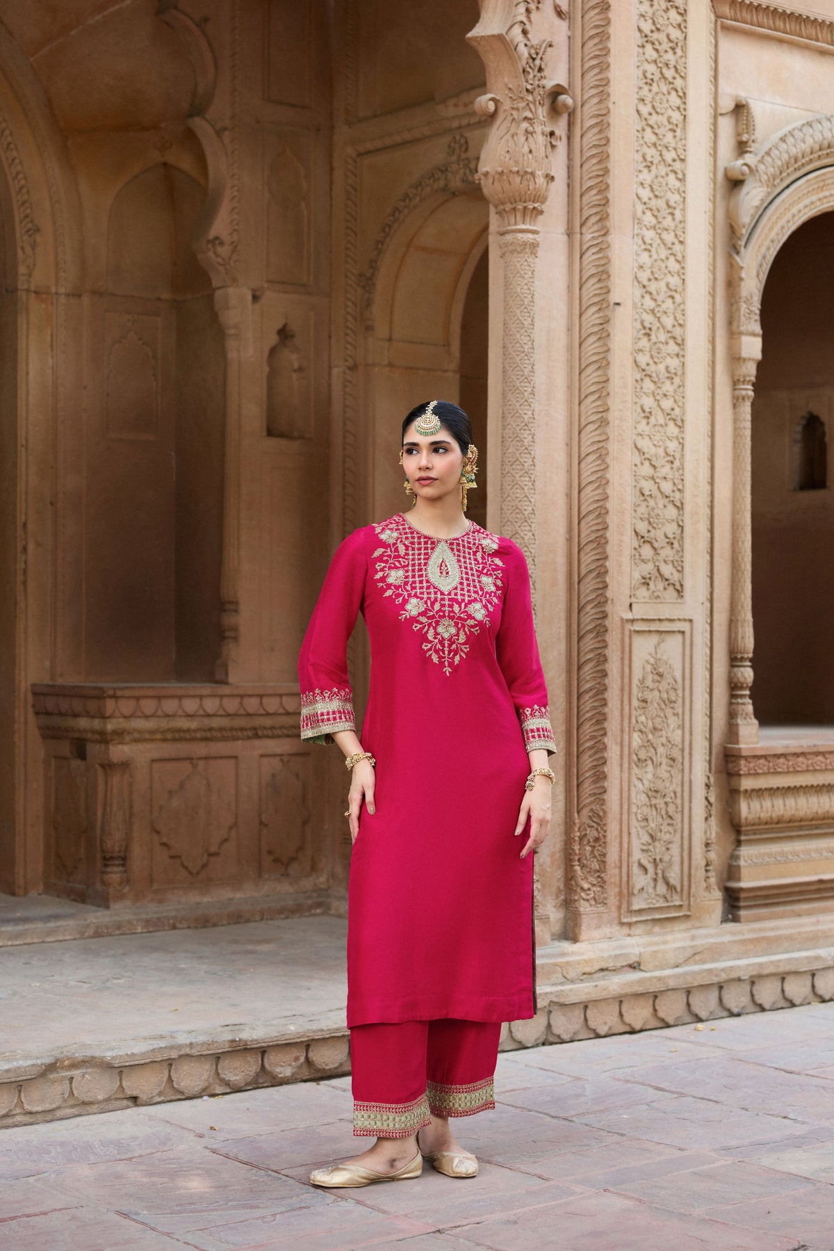 DEVYANI PURE SILK HANDCRAFTED PINK STRAIGHT KURTA SET