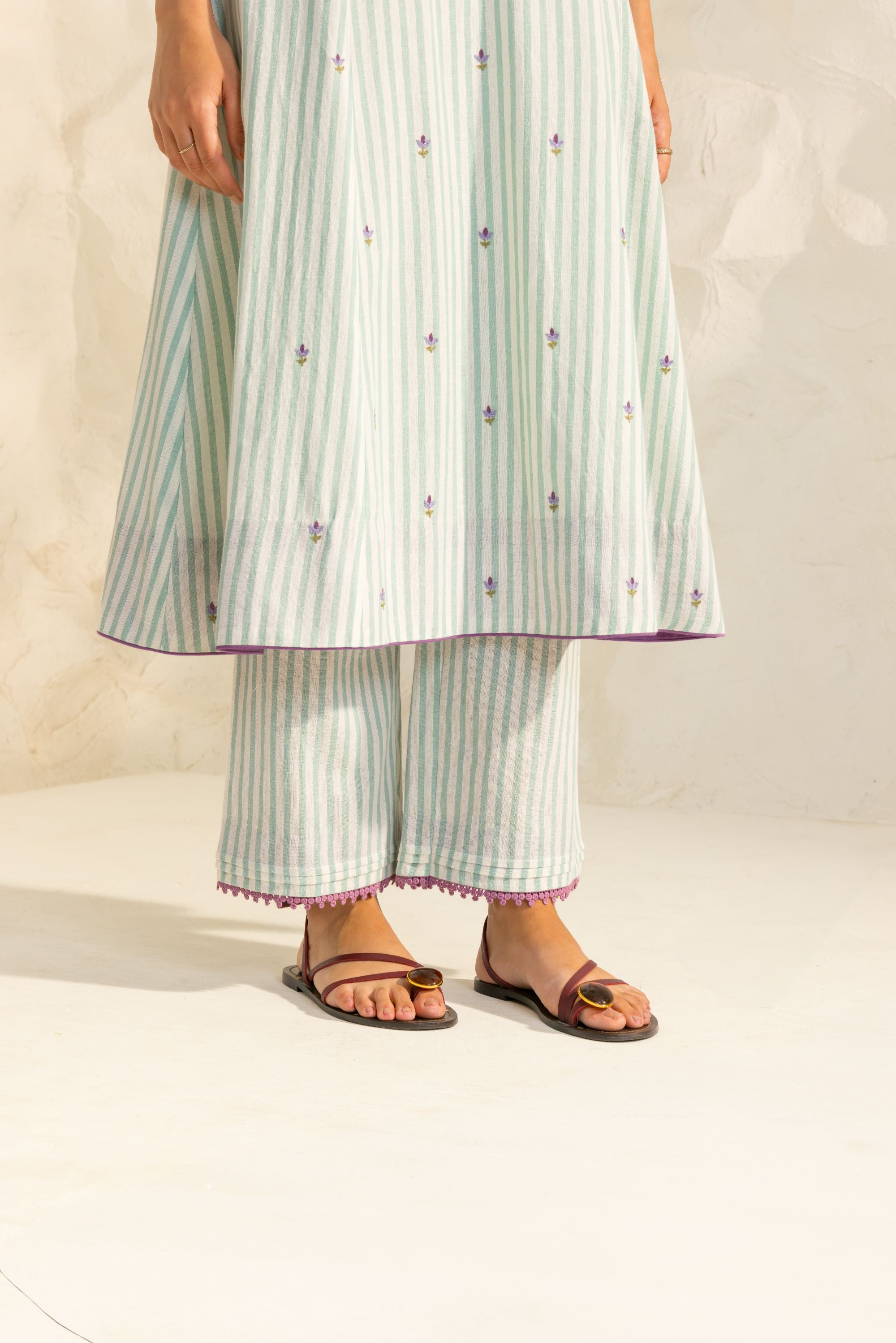 Zareen Green Embroidered Yarn Dyed Handcrafted Kurta Set