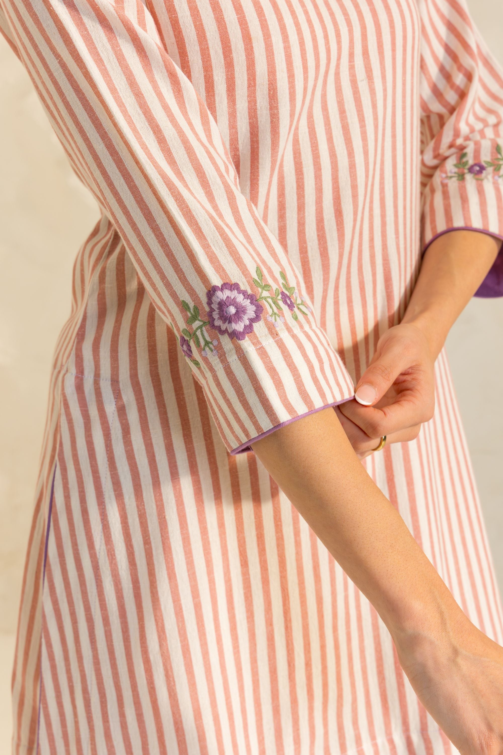 Arisha Amitha in Zainab Pink Embroidered Yarn Dyed Handcrafted Kurta Set with Farshi Salwar