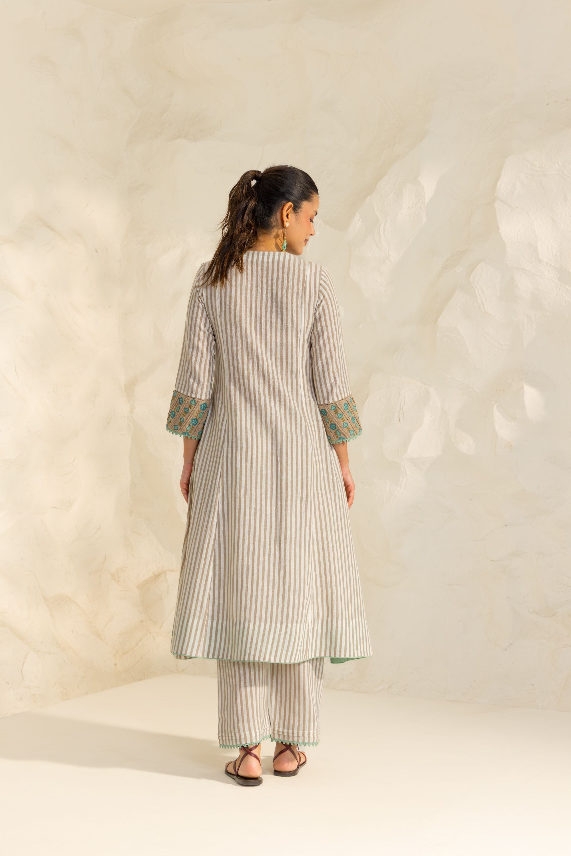 Zareen Beige Embroidered Yarn Dyed Handcrafted Kurta Set