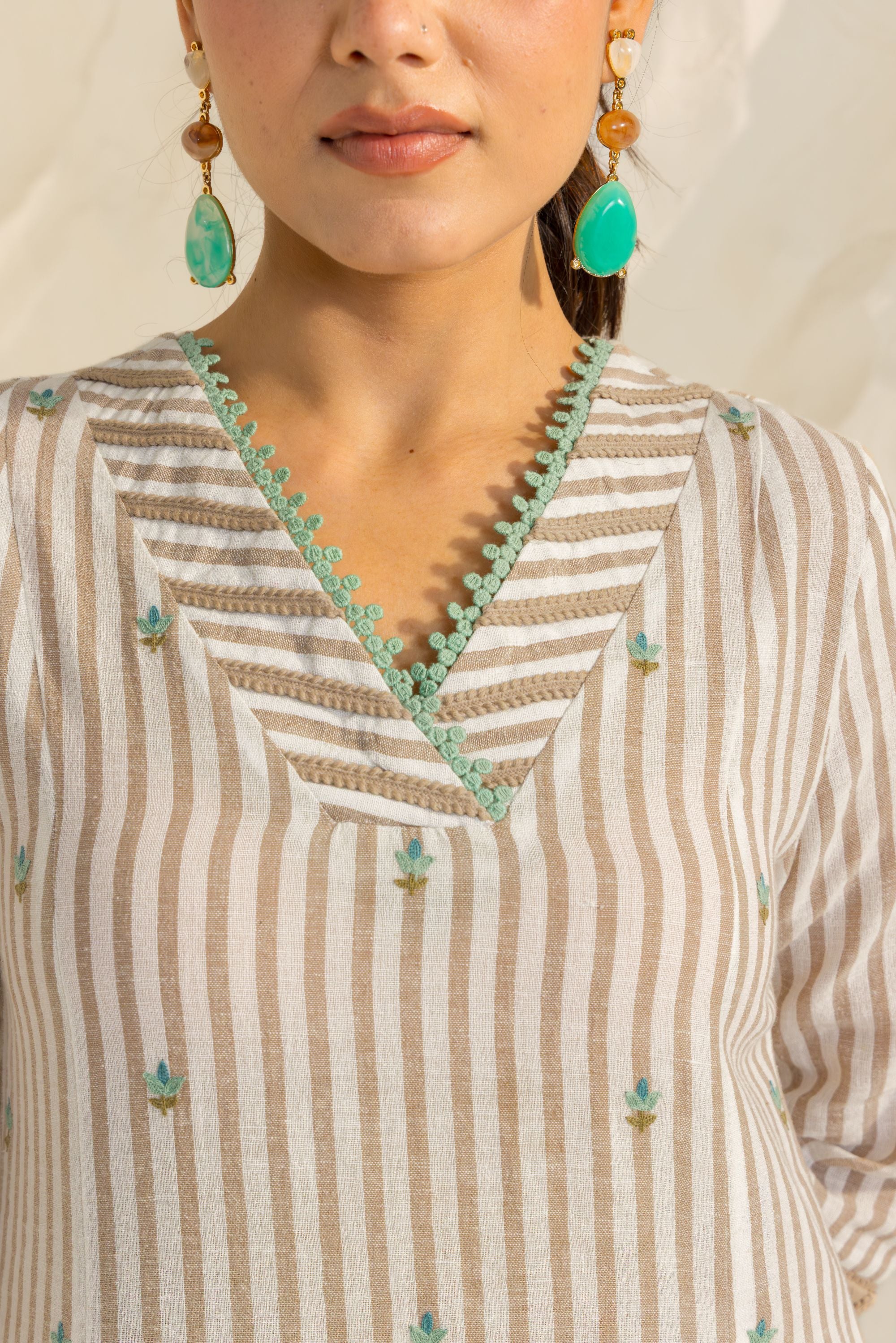 Zareen Beige Embroidered Yarn Dyed Handcrafted Kurta Set