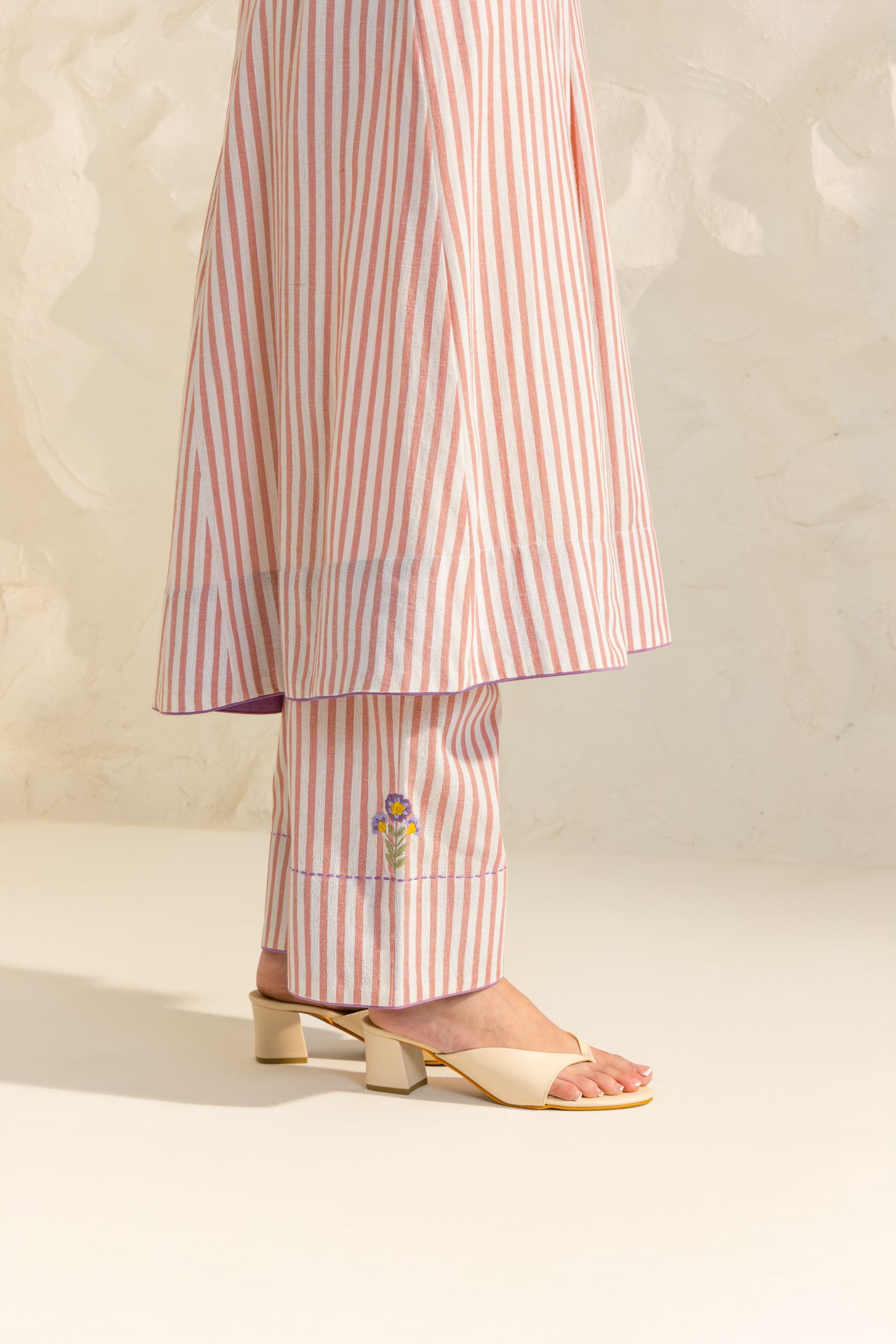 Zaria Pink Embroidered Yarn Dyed Handcrafted Kurta Set