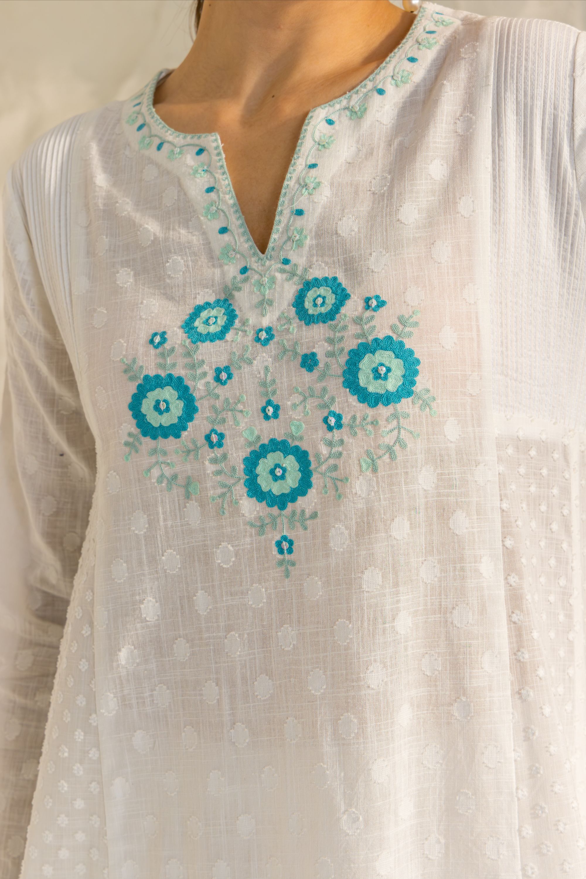 Kiara White Cotton Slub Jacquard Handcrafted Kurta Set with Aari Embroidery