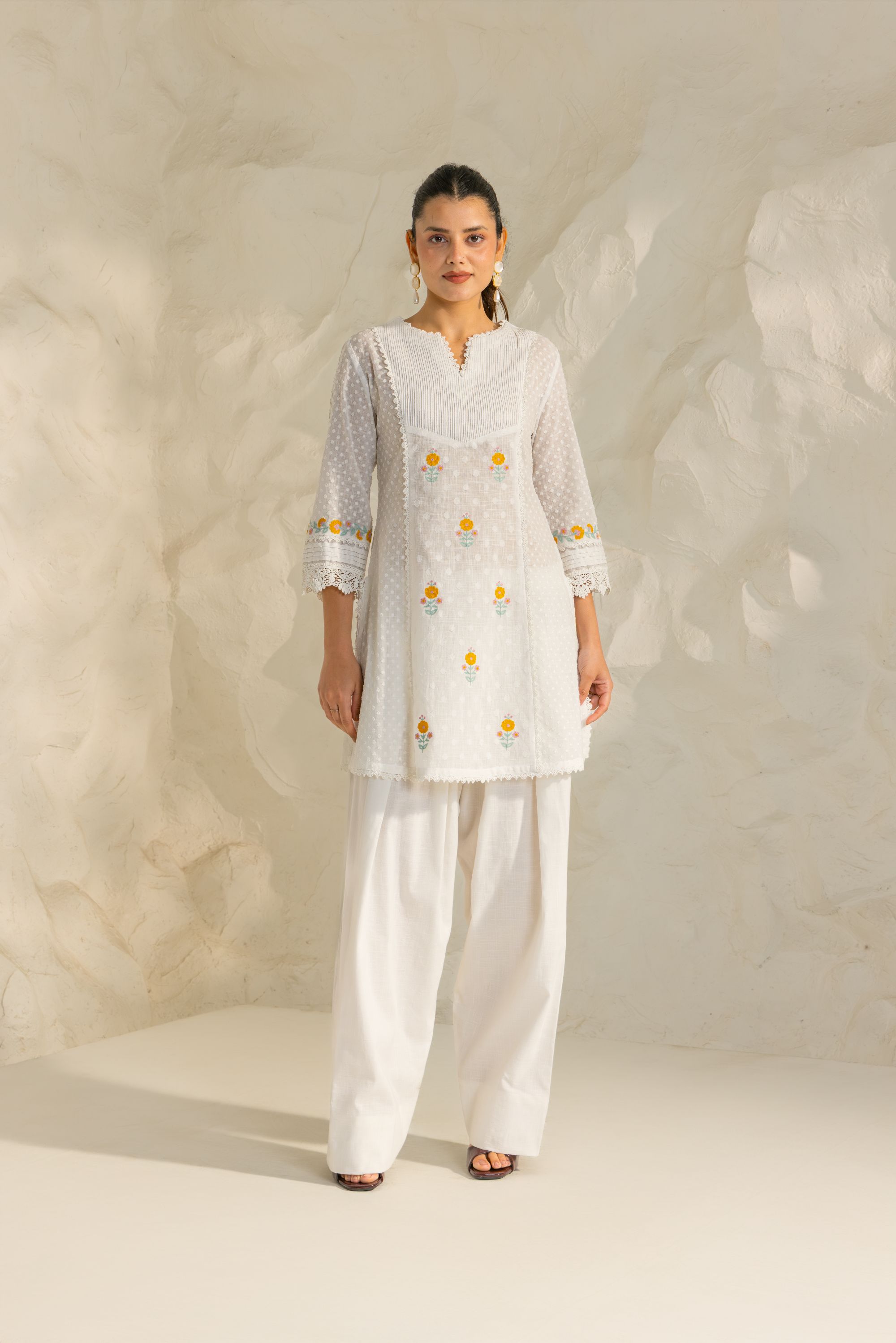 Laila White Cotton Slub Jacquard Handcrafted Short Kurta Set with Aari embroidery and Farshi Salwar