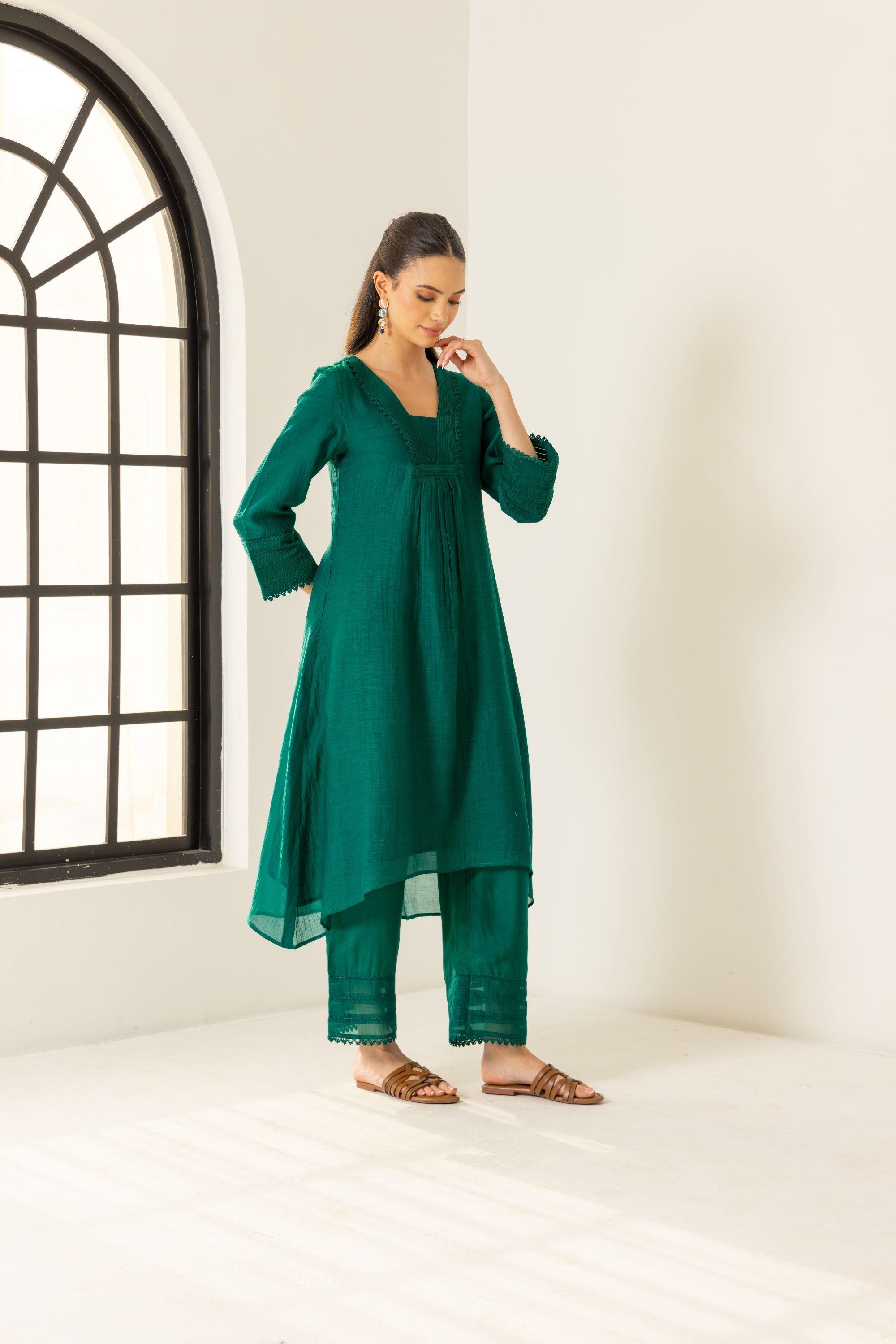 Naisha Emerald Green Cotton-Silk Chanderi Kurta Set