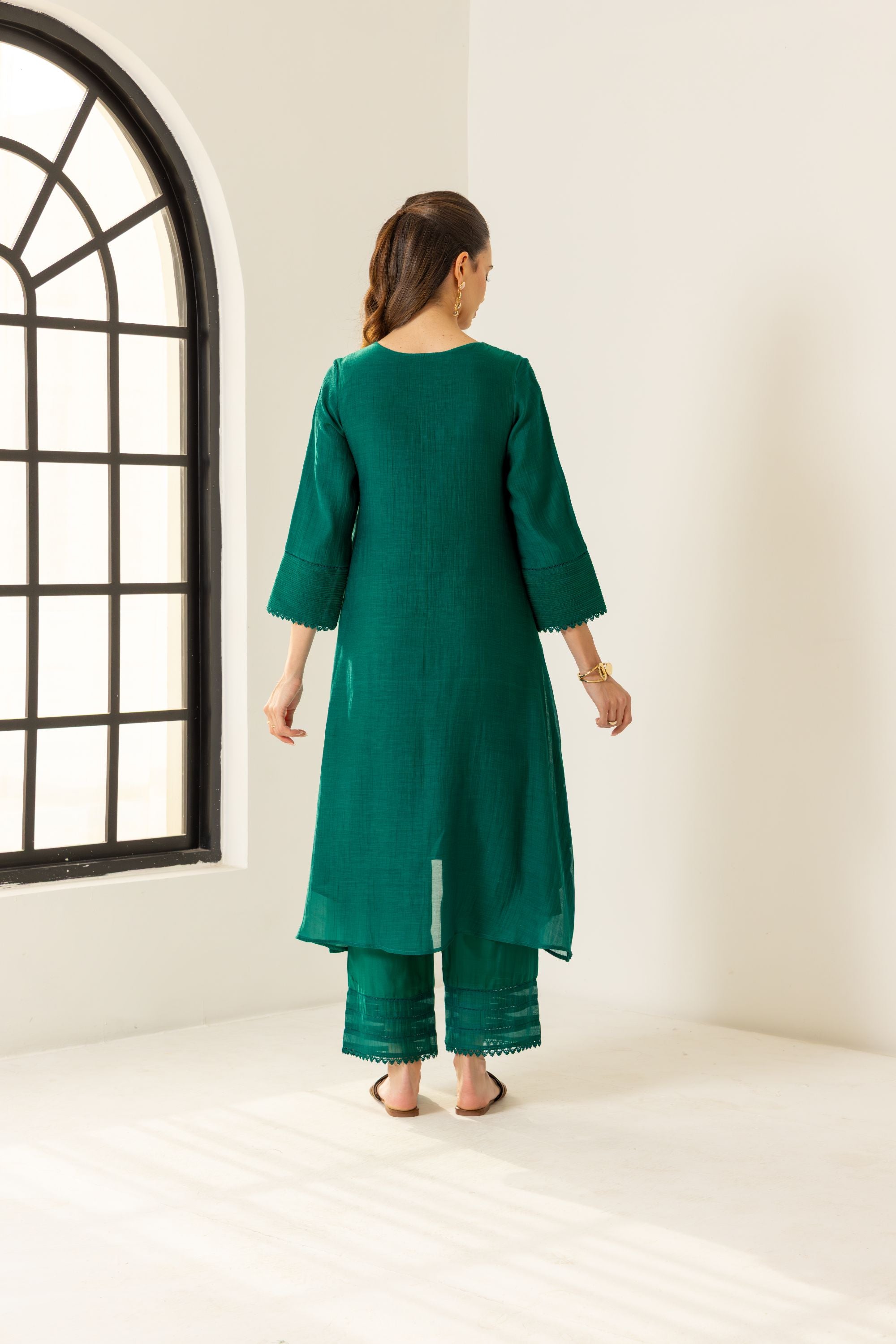 Naisha Emerald Green Cotton-Silk Chanderi Kurta Set