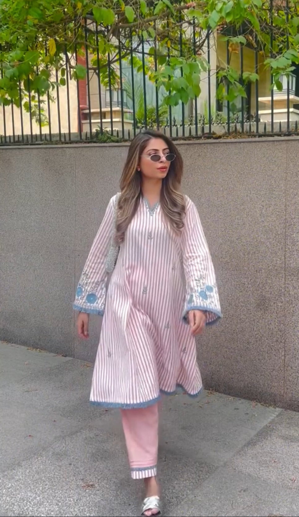 GOURI KUMAR IN SAYA PINK EMBROIDERED YARN DYED HANDCRAFTED KURTA SET