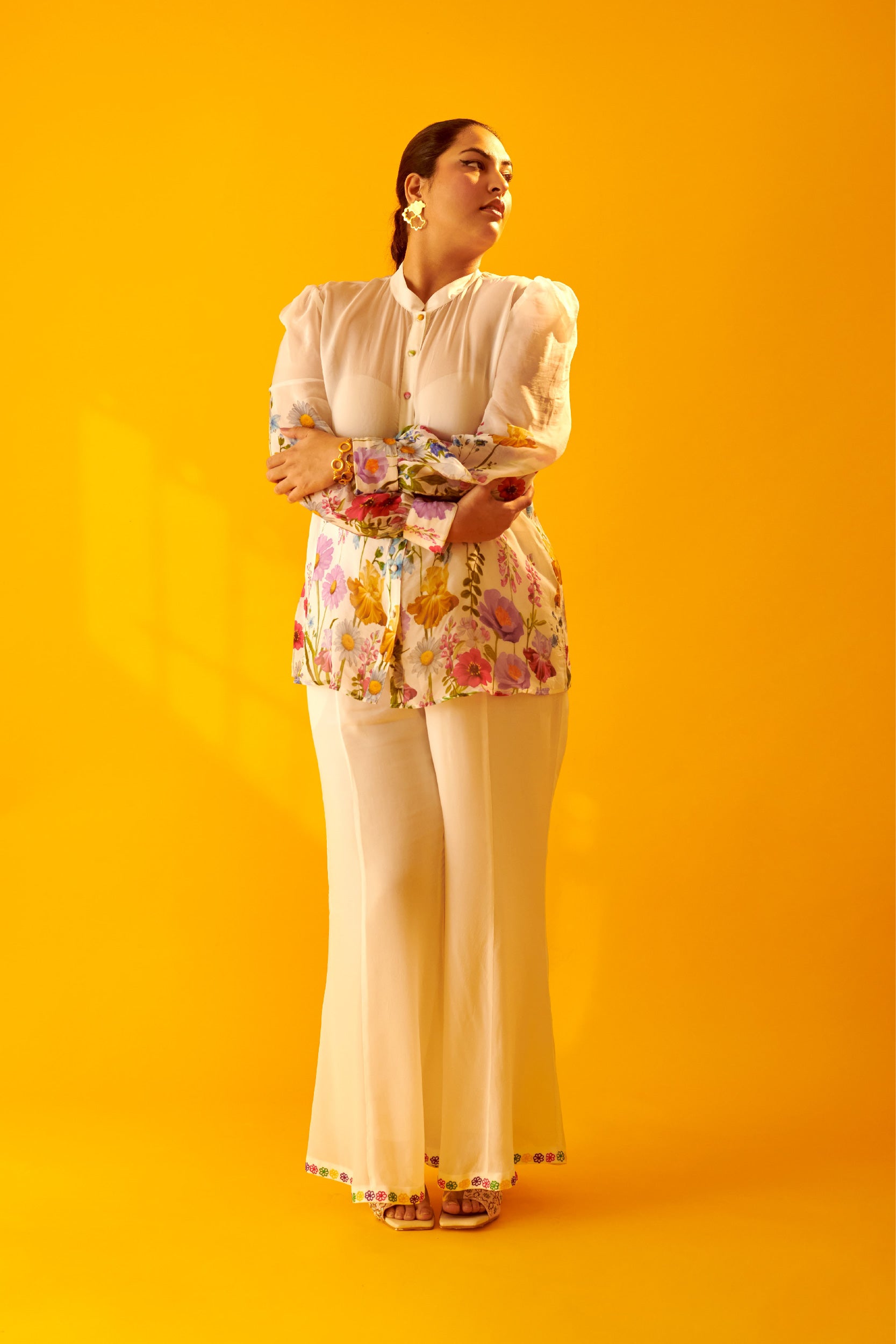 SAKSHI SINDHWANI IN JUNIPER FLORAL PRINTED ORGANZA COORD SET