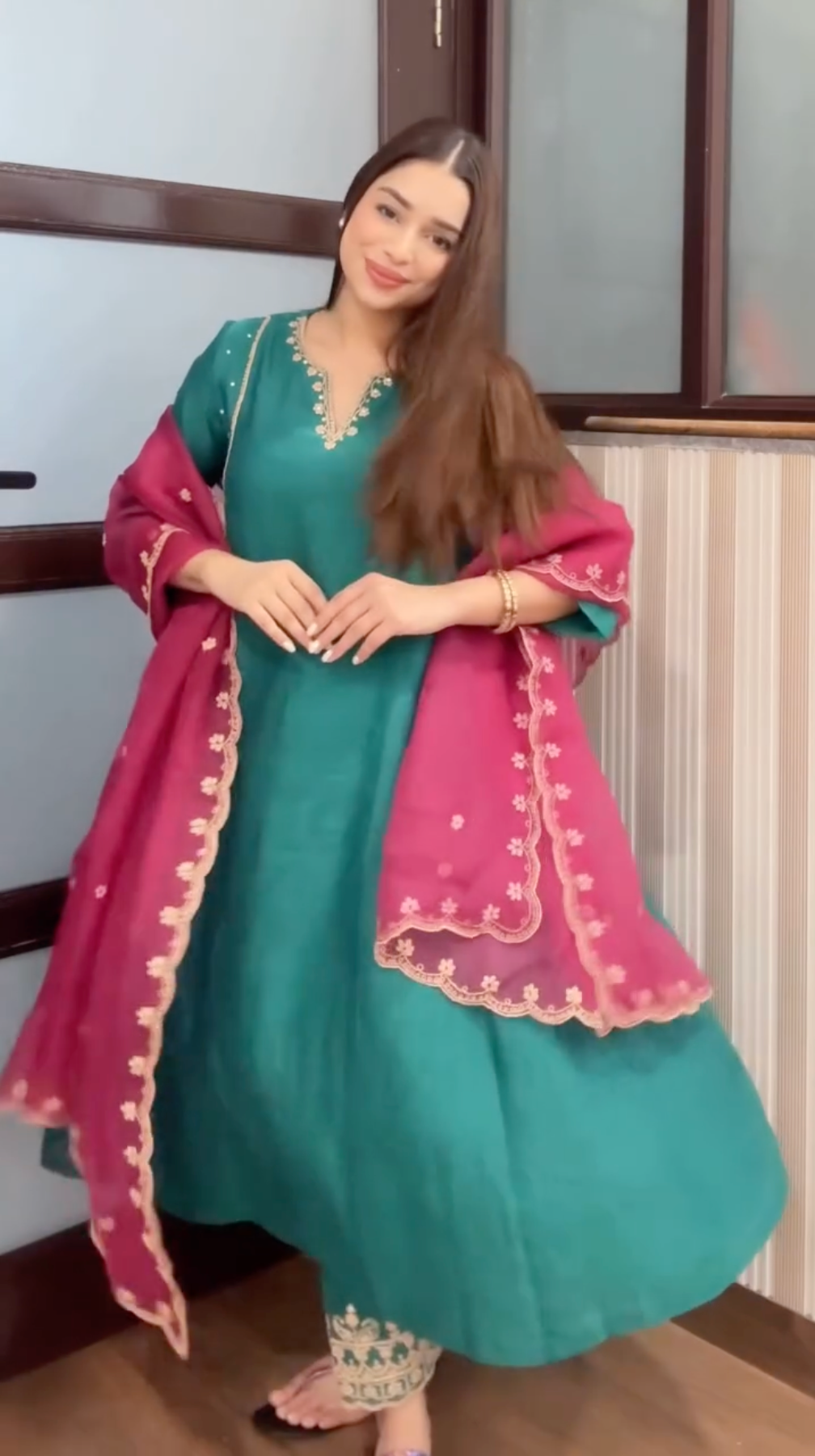 NAVYA ARYA in SAMIYA GREEN COTTON SILK CHANDERI EMBROIDERED HANDCRAFTED KURTA SET