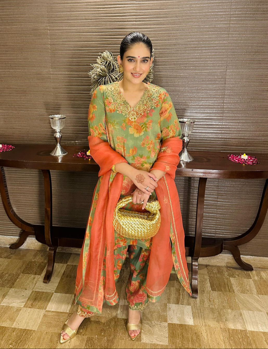 GULBAHAR GREEN FLORAL PRINTED HANDCRAFTED TISSUE KURTA SET