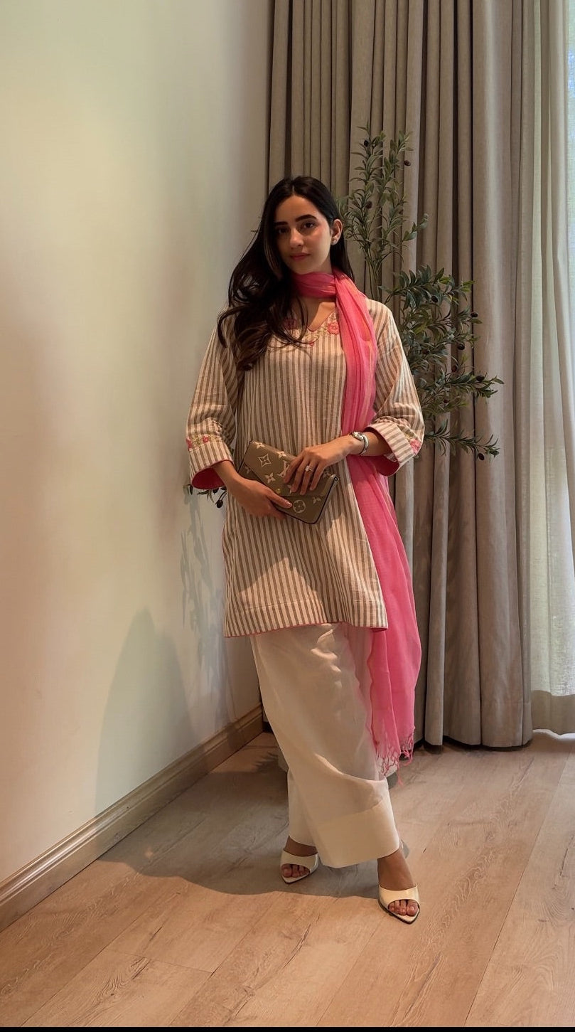Aishani P Maini in Zainab Beige Embroidered Yarn Dyed Handcrafted Kurta Set with Farshi Salwar