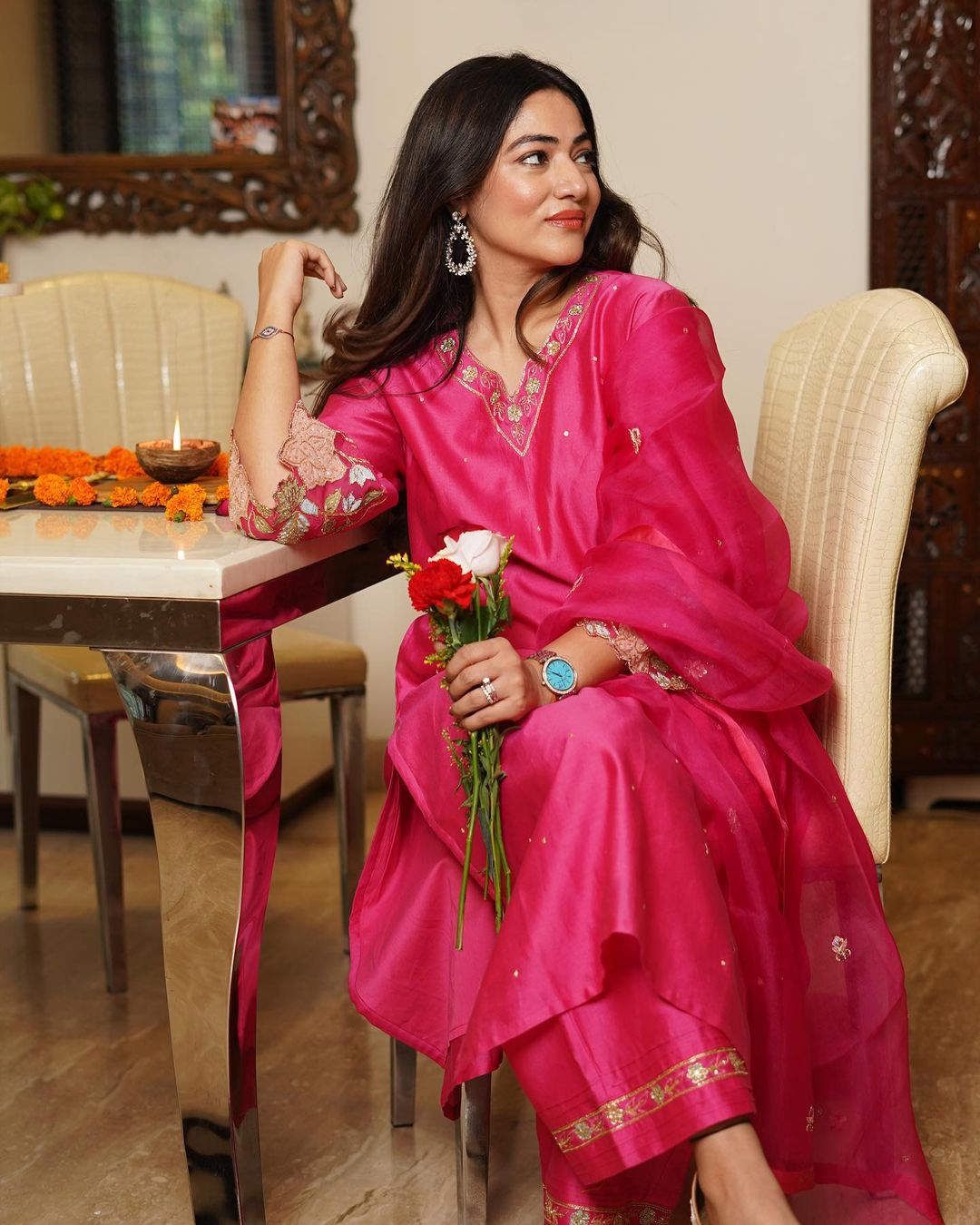 ANISHA SETHI IN RANI PINK SILK CHANDERI HANDCRAFTED KURTA SET