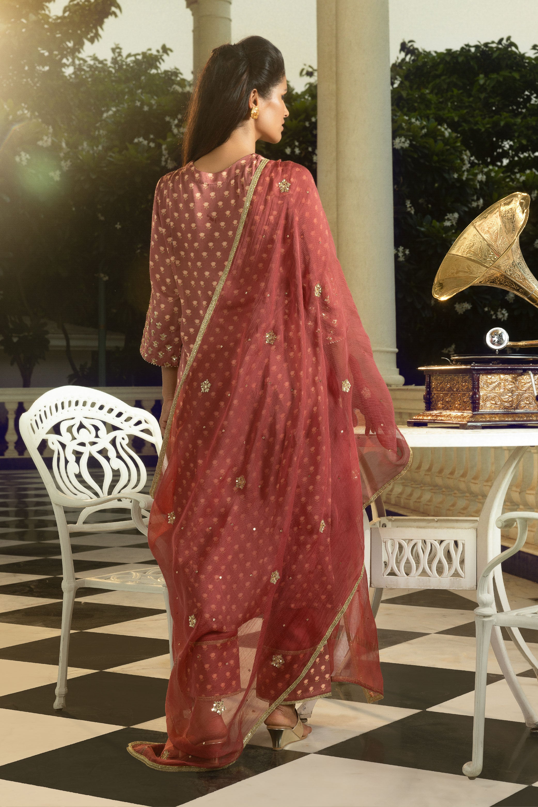 QALA MAROON FLORAL HANDCRAFTED BUTI KURTA SET (READY TO SHIP)