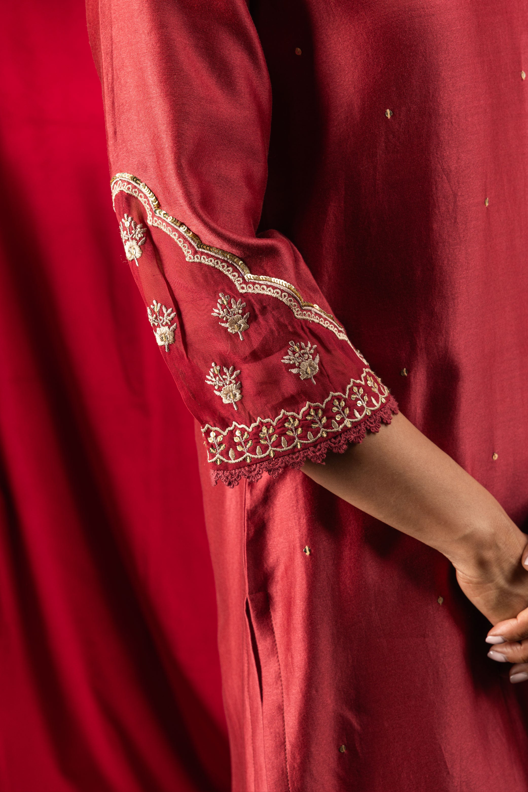 REHA RED SILK CHANDERI HANDCRAFTED KURTA SET (READY TO SHIP)