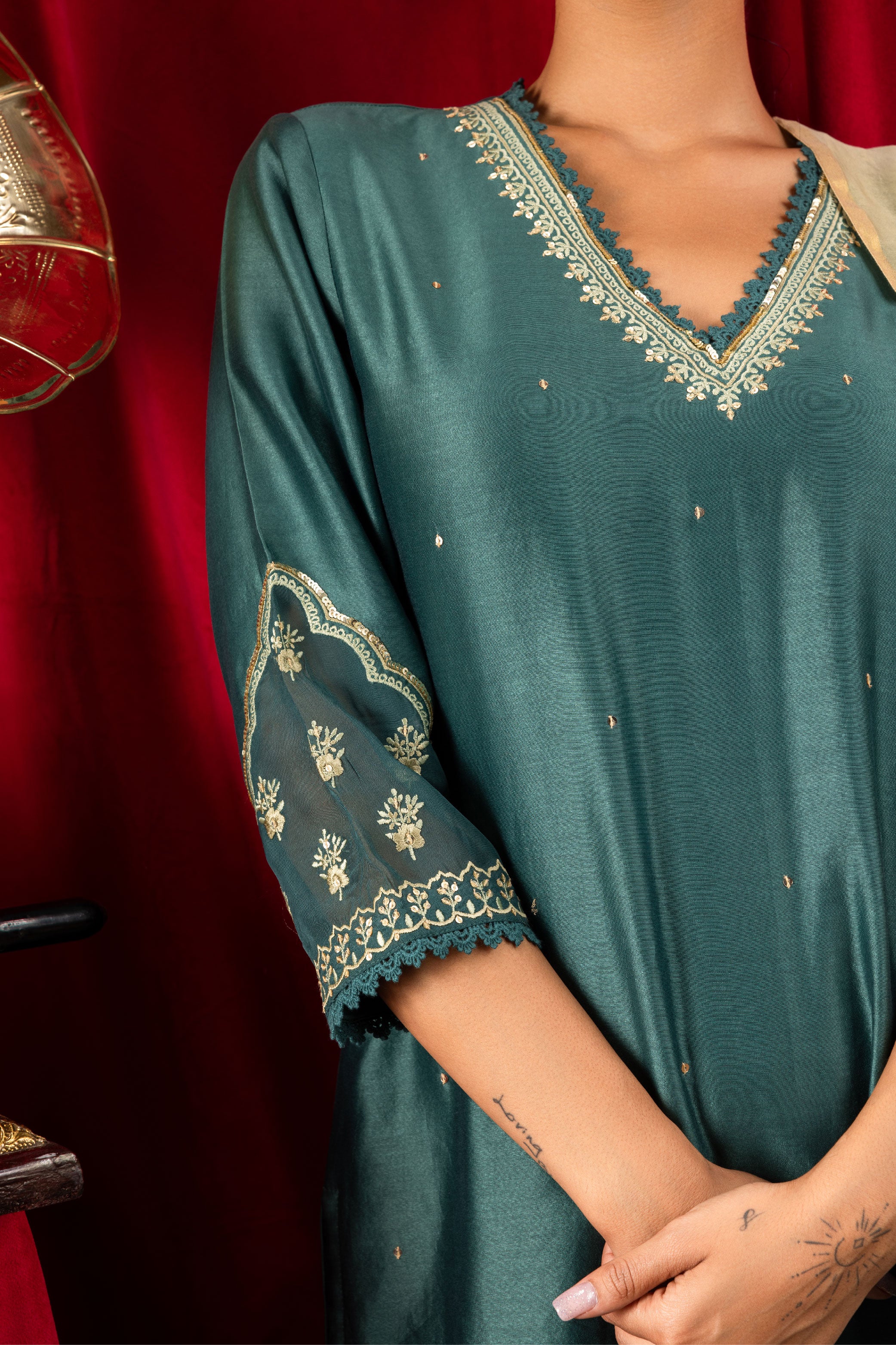 REHMAT GREEN SILK CHANDERI HANDCRAFTED KURTA SET (READY TO SHIP)