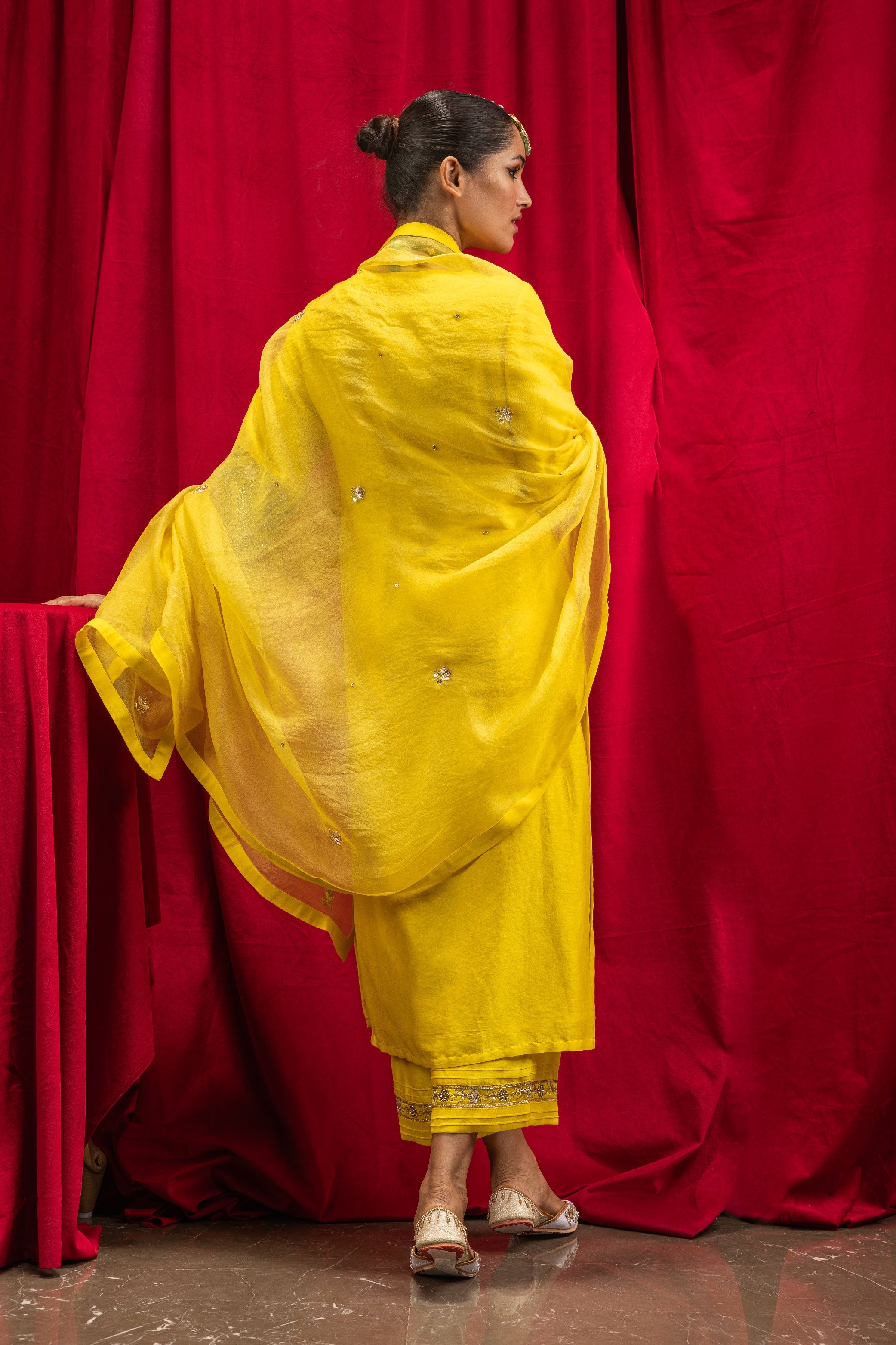 SARA ALI KHAN IN SUNHERI YELLOW SILK CHANDERI HANDCRAFTED KURTA SET