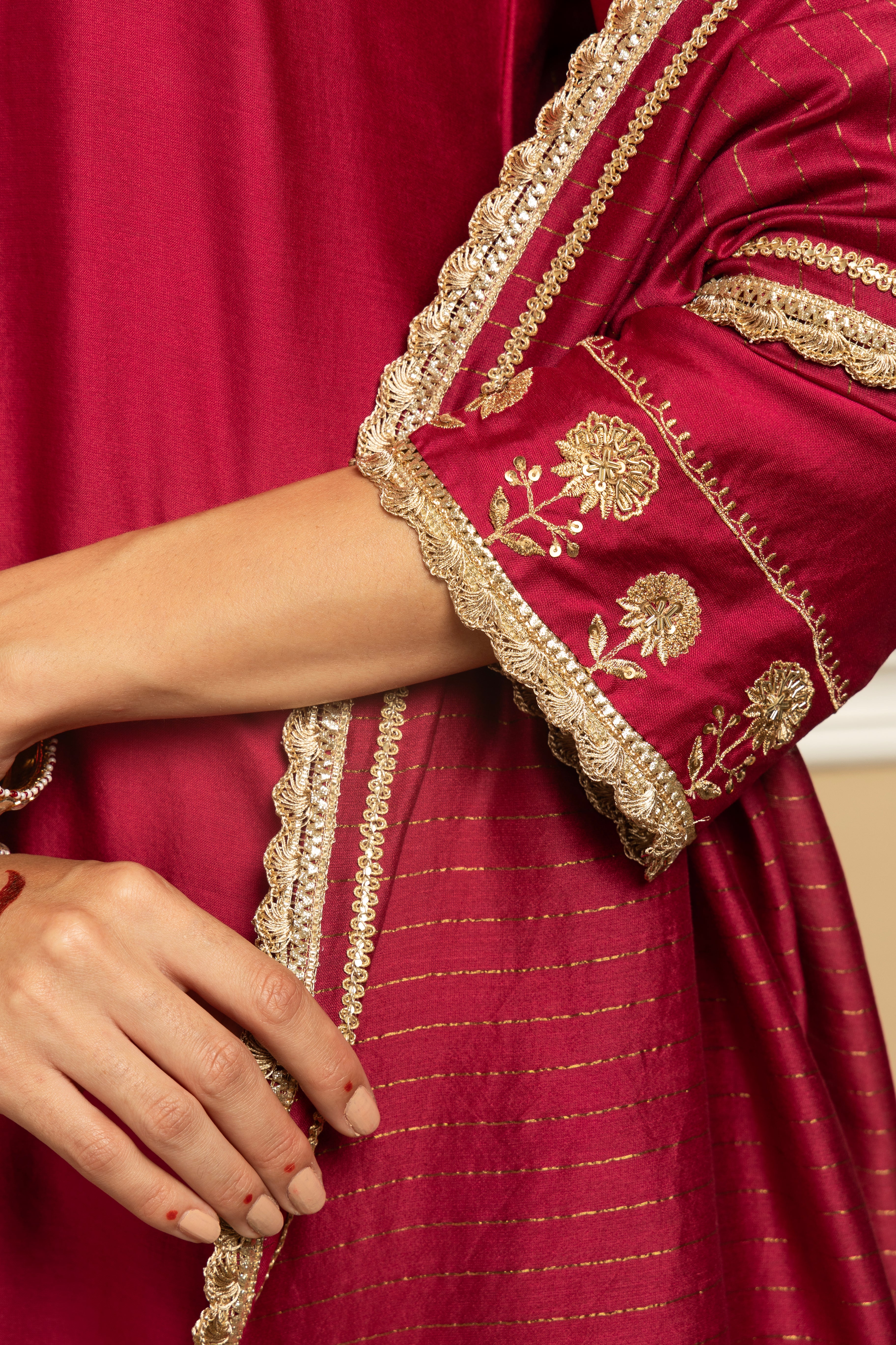 ZAHRA PLUM SILK CHANDERI HANDCRAFTED KURTA SET